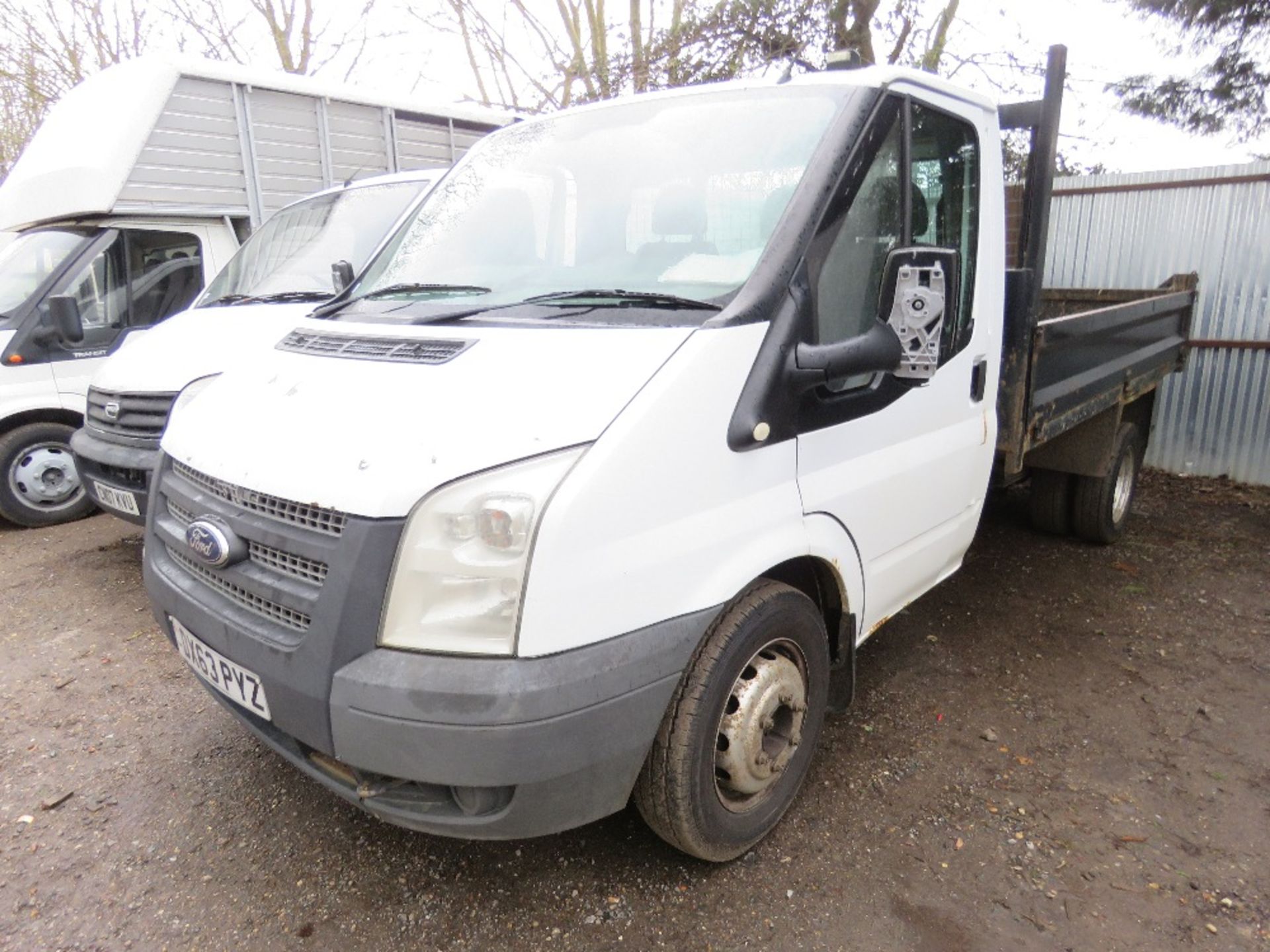 FORD TRANSIT TIPPER TRUCK REG:DX63 PYZ. WITH V5. MOT UNTIL 19/05/24. SOURCED FROM COMPANY LIQUIDATIO - Image 3 of 9