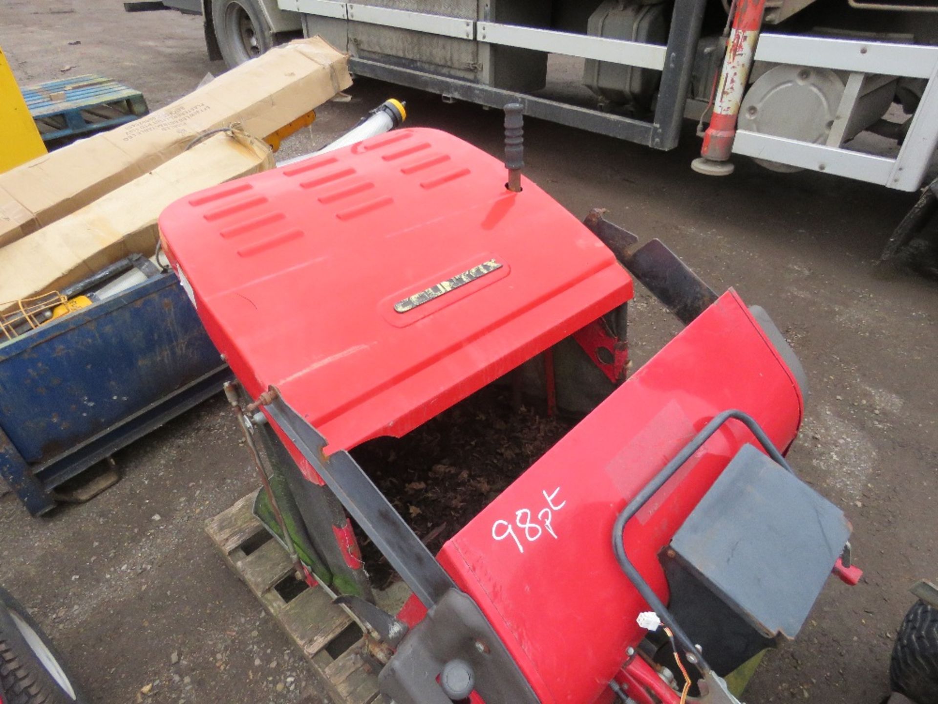 COUNTAX RIDE ON MOWER WITH POWER COLLECTOR.....THIS LOT IS SOLD UNDER THE AUCTIONEERS MARGIN SCHEME, - Image 2 of 5