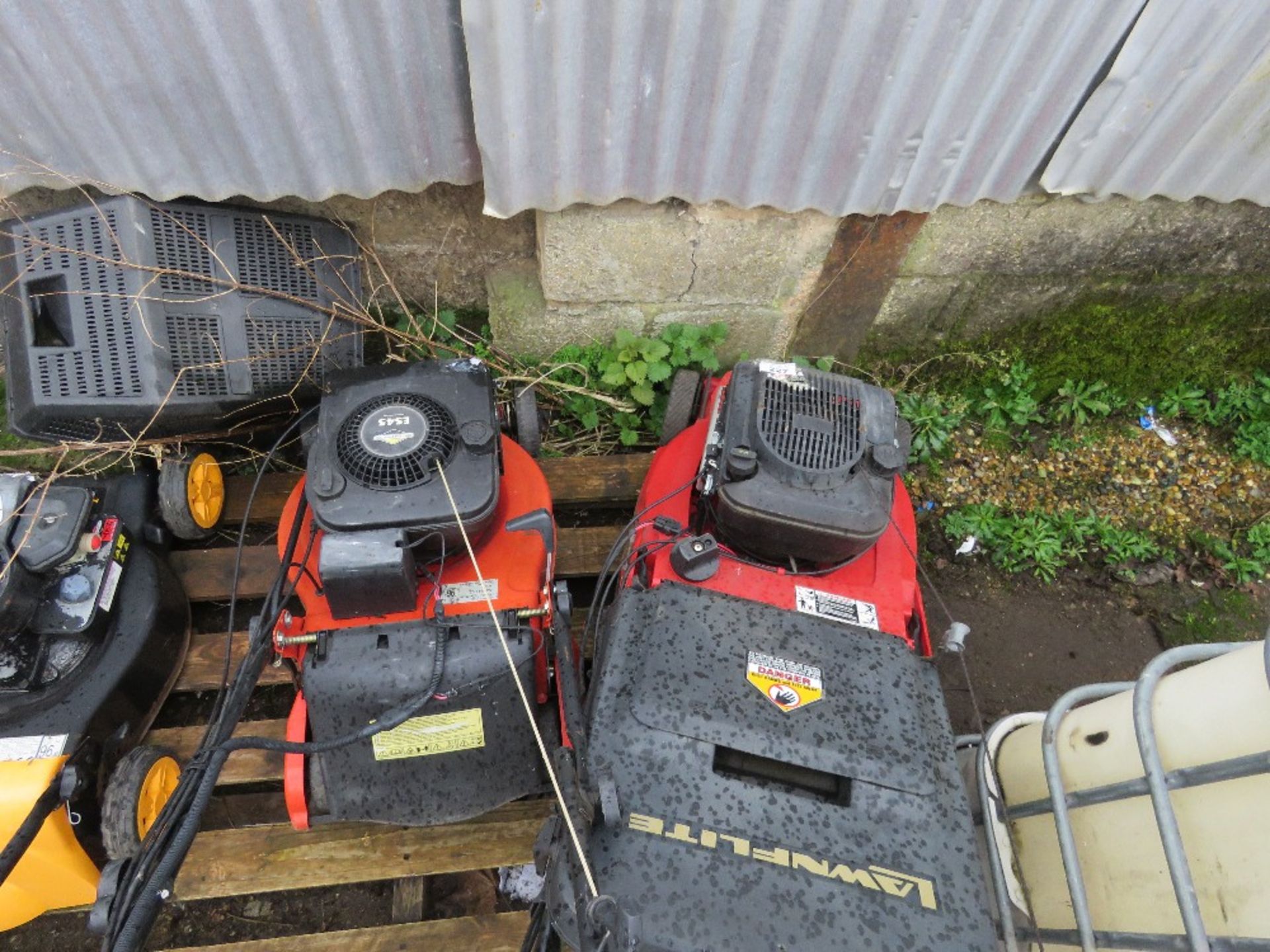 PALLET CONTAINING 4 NO ASSORTED LAWNMOWERS. THIS LOT IS SOLD UNDER THE AUCTIONEERS MARGIN SCHEM - Image 2 of 3