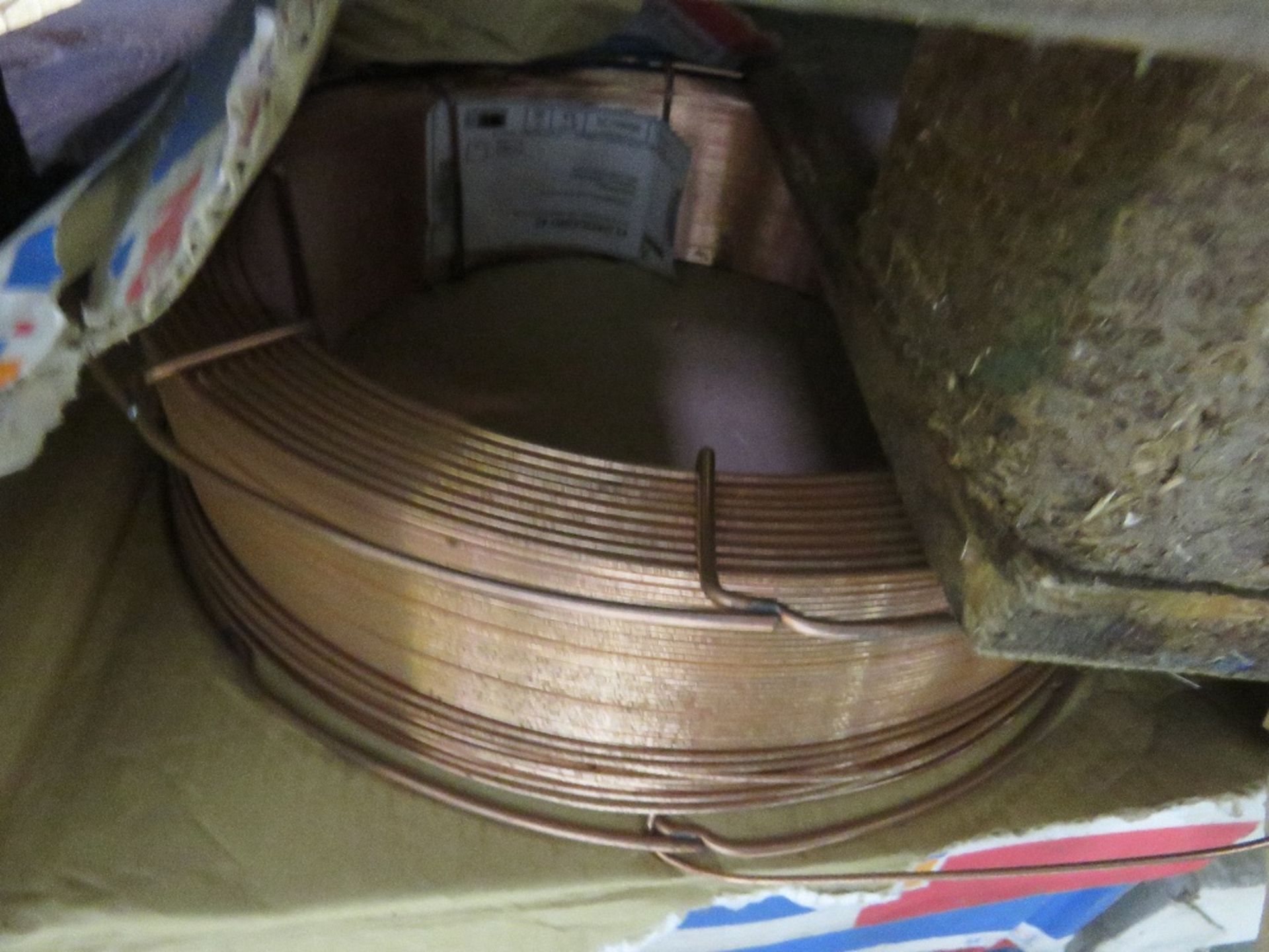 24NO ROLLS OF MIG WELDING WIRE, 2.4MM GUAGE. MAINLY OERLIKON BRAND. SOURCED FROM WORKSHOP CLOSURE. - Bild 5 aus 6