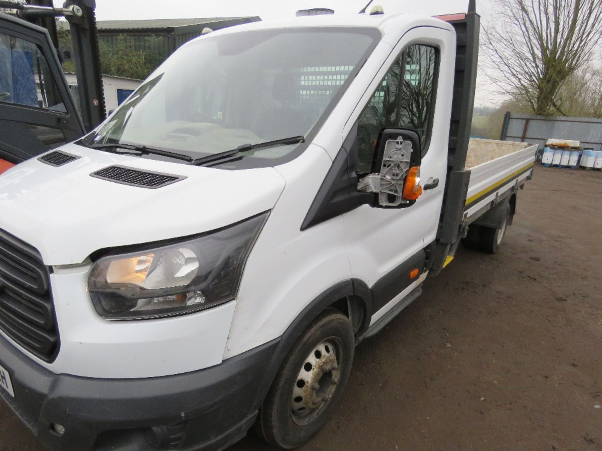 FORD TRANSIT DROP SIDE TRUCK REG:GF67 XAH. 147,016 REC MILES. WITH V5 AND MOT 17/11/24 FIRST REGIST - Image 2 of 12