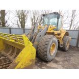 VOLVO L120F WHEELED LOADING SHOVEL YEAR 2009 BUILD. WITH SOIL AND SCREENING BUCKETS AS SHOWN. SN:VCE
