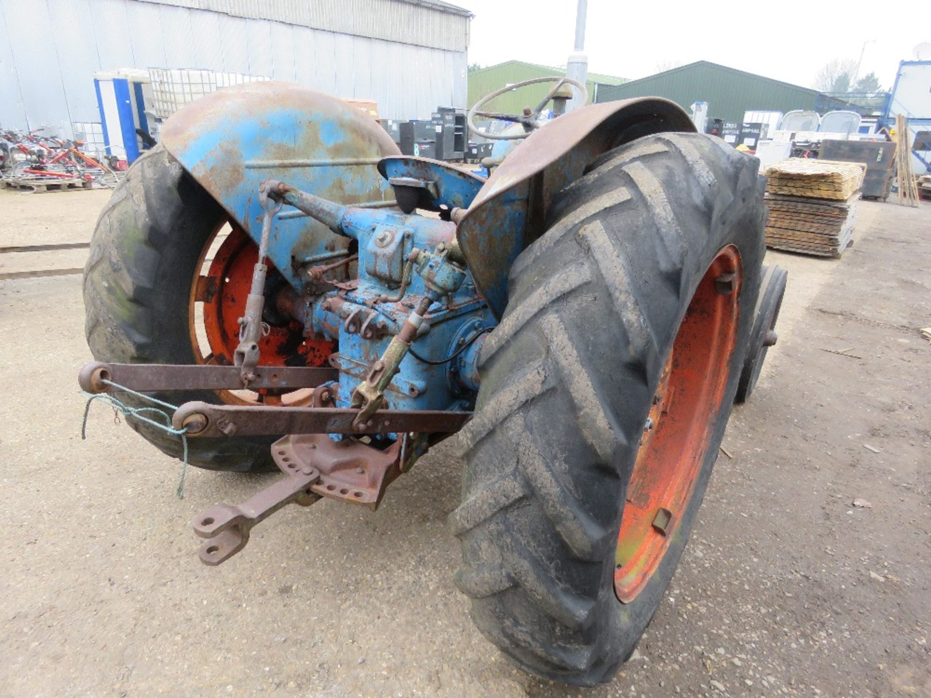 FORDSON MAJOR TRACTOR, ORIGINALLY SUPPLIED BY COUNTY GARAGE CO LTD FROM CARLISLE. WHEN TESTED WAS S - Image 3 of 9