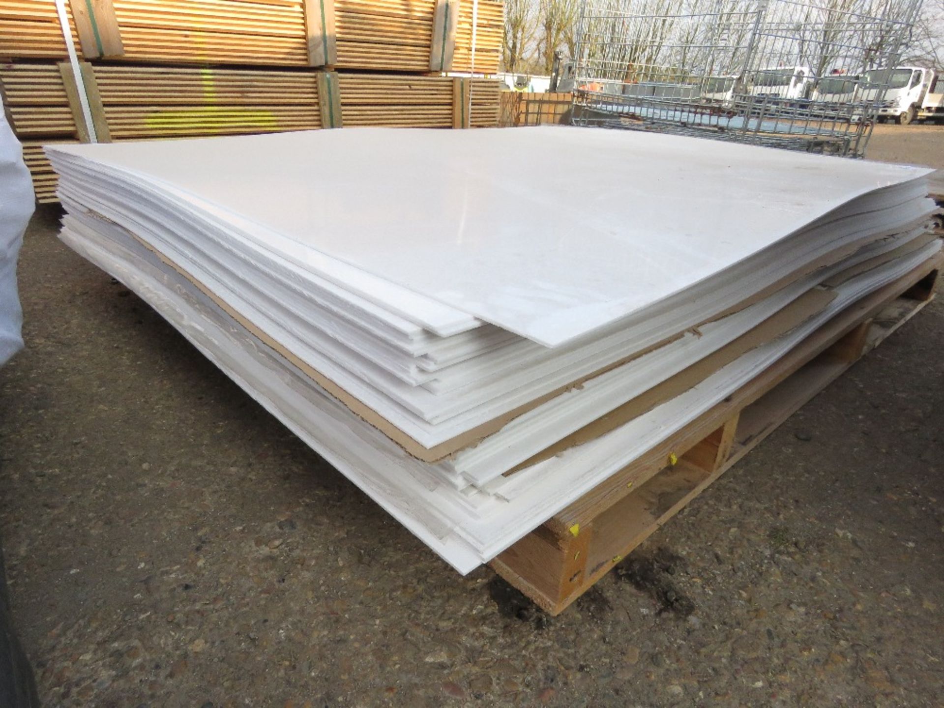 LARGE PALLET OF WORKTOP FACING SHEETS 3MM THICK 1.68M X 1.27M APPROX. LIKE FORMICA. - Image 5 of 5