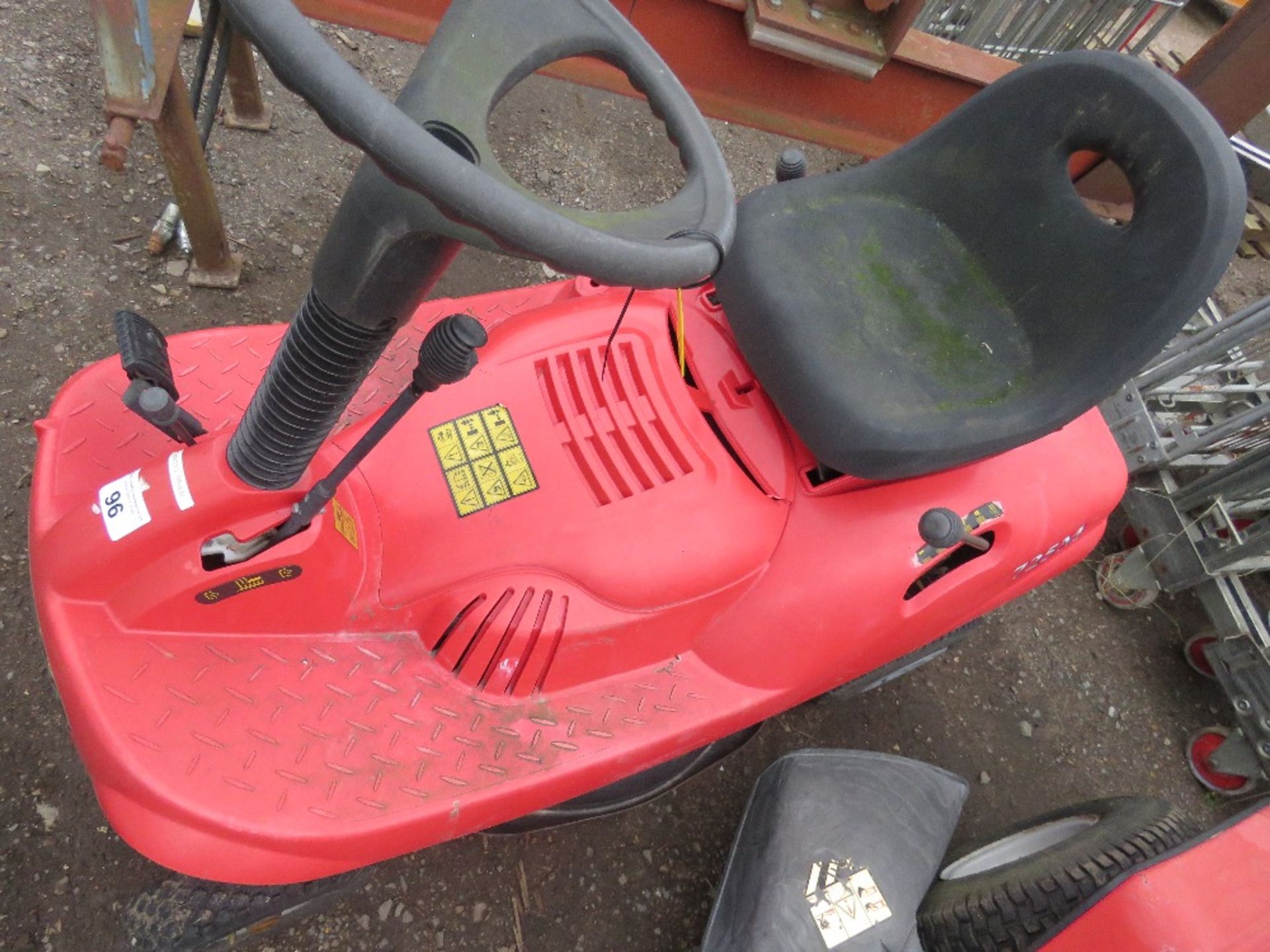 MOUNTFIELD RIDE ON MOWER.....THIS LOT IS SOLD UNDER THE AUCTIONEERS MARGIN SCHEME, THEREFORE NO VAT - Image 2 of 4