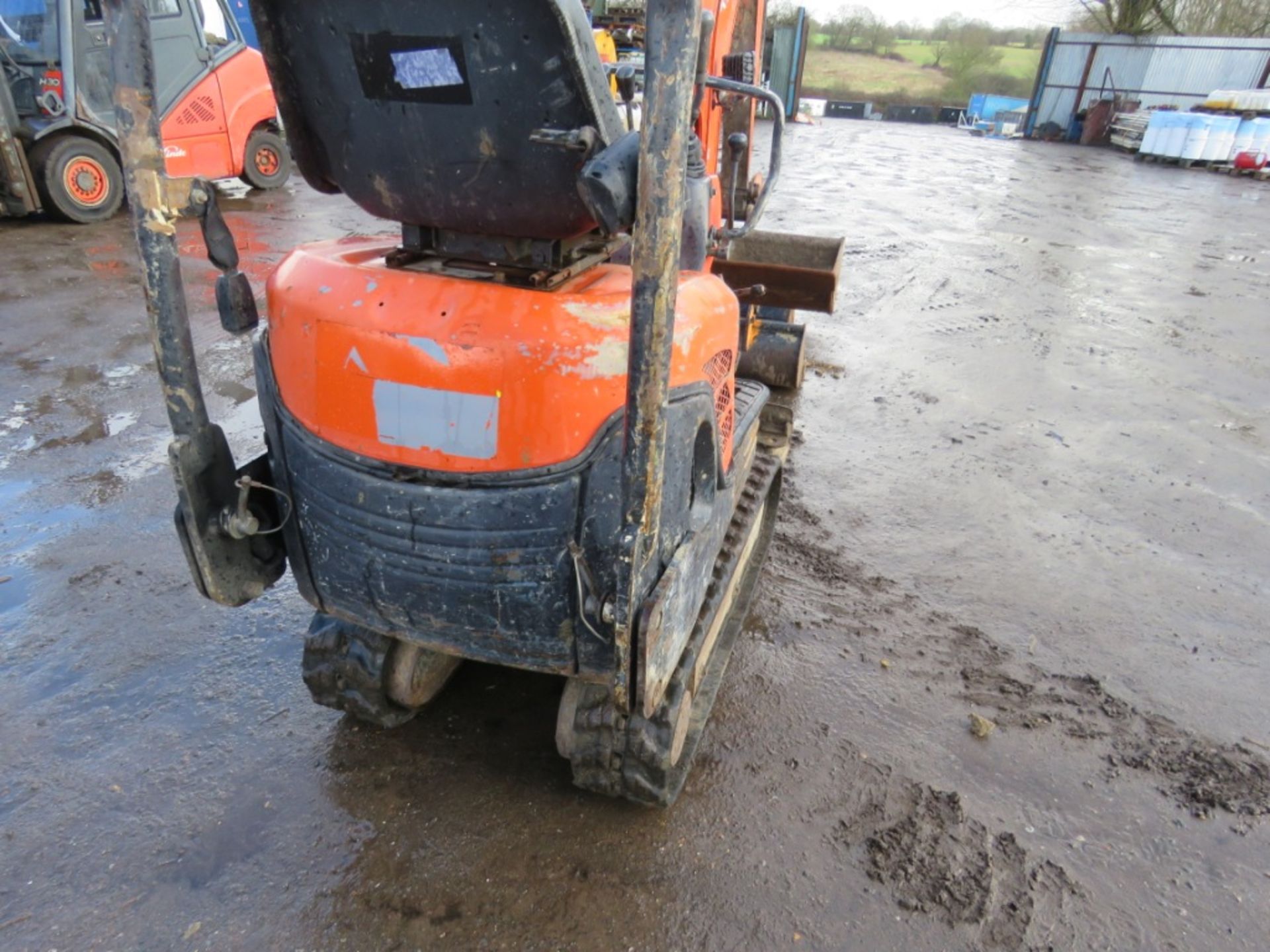 KUBOTA K008 MICRO EXCAVATOR YEAR 2006 APPROX. 4830 REC HOURS. SN:2167. WITH 4NO BUCKETS. DIRECT FROM - Image 5 of 11