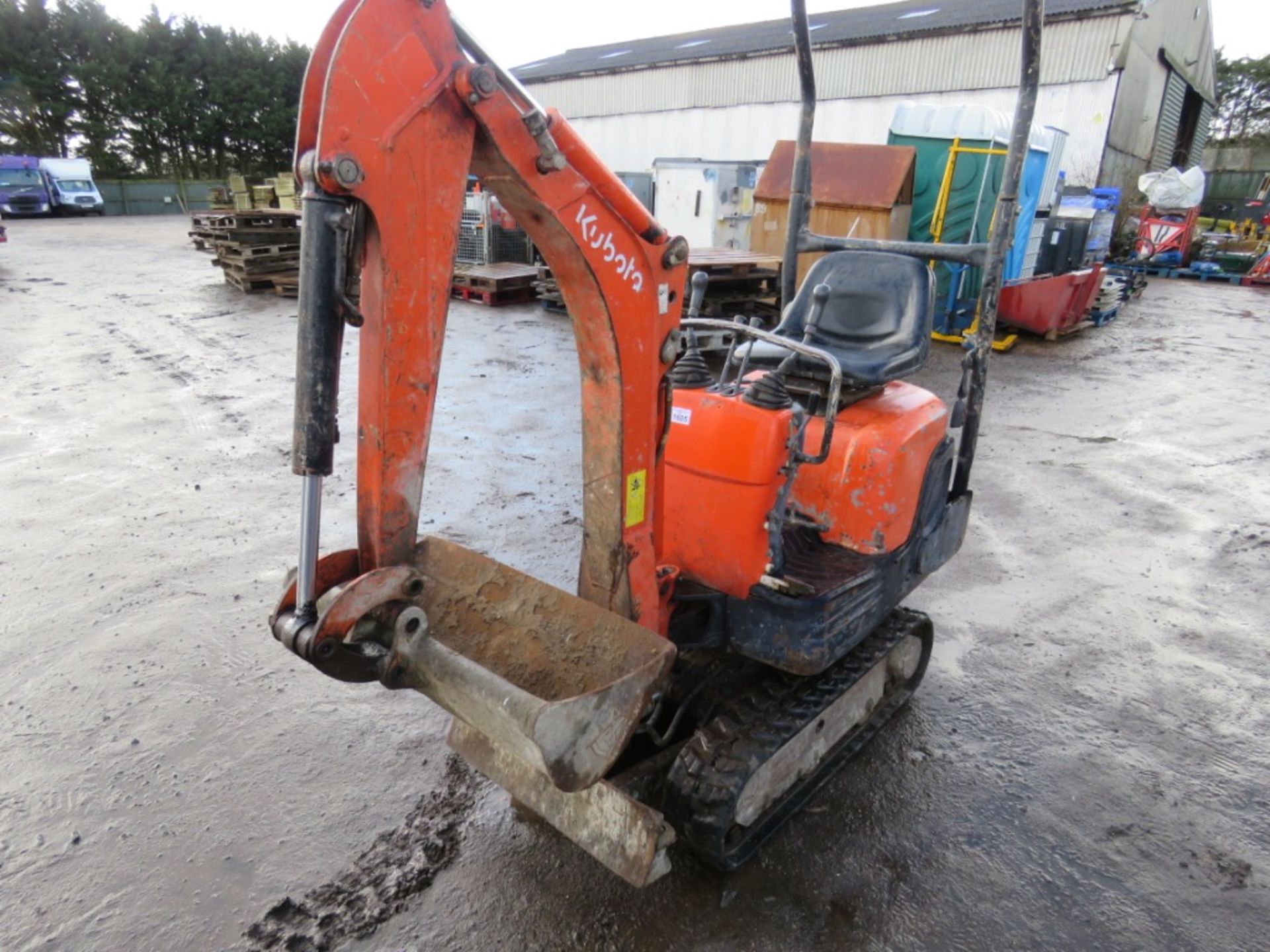 KUBOTA K008 MICRO EXCAVATOR YEAR 2006 APPROX. 4830 REC HOURS. SN:2167. WITH 4NO BUCKETS. DIRECT FROM - Image 11 of 11