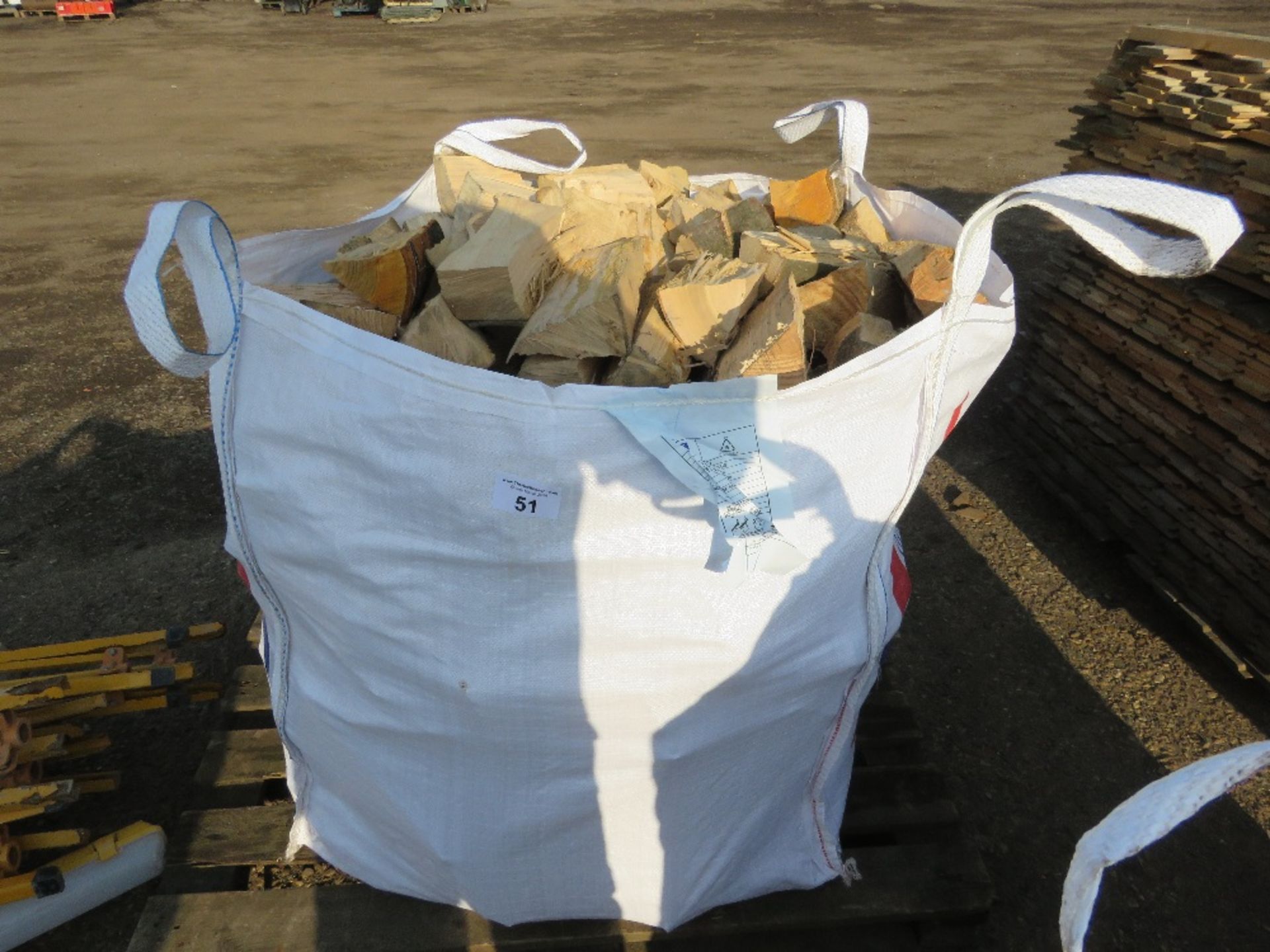 LARGE BULK BAG CONTAINING HARDWOOD LOGS. ....THIS LOT IS SOLD UNDER THE AUCTIONEERS MARGIN SCHEME, T - Image 2 of 2