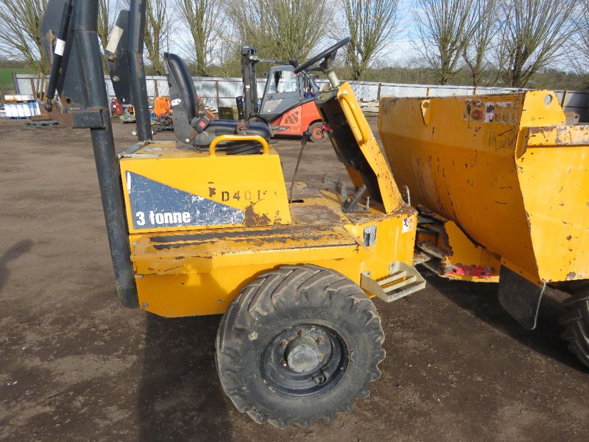 THWAITES 3 TONNE STRAIGHT TIP DUMPER YEAR 2014. 1688 REC HRS SN:SLCM570Z1408C8990. PN:401 DIRECT F - Image 6 of 10