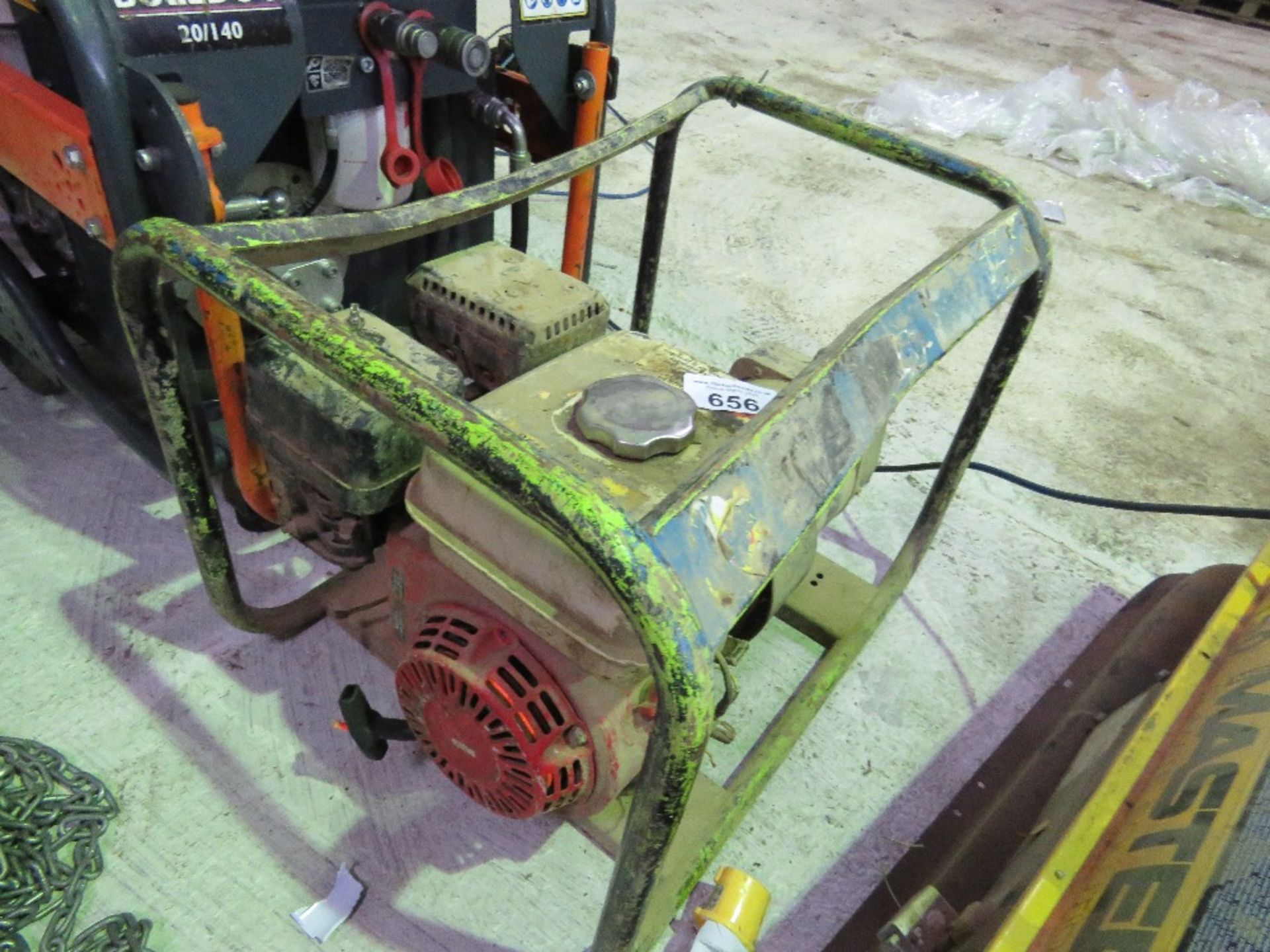 PETROL ENGINED GENERATOR. - Bild 3 aus 4