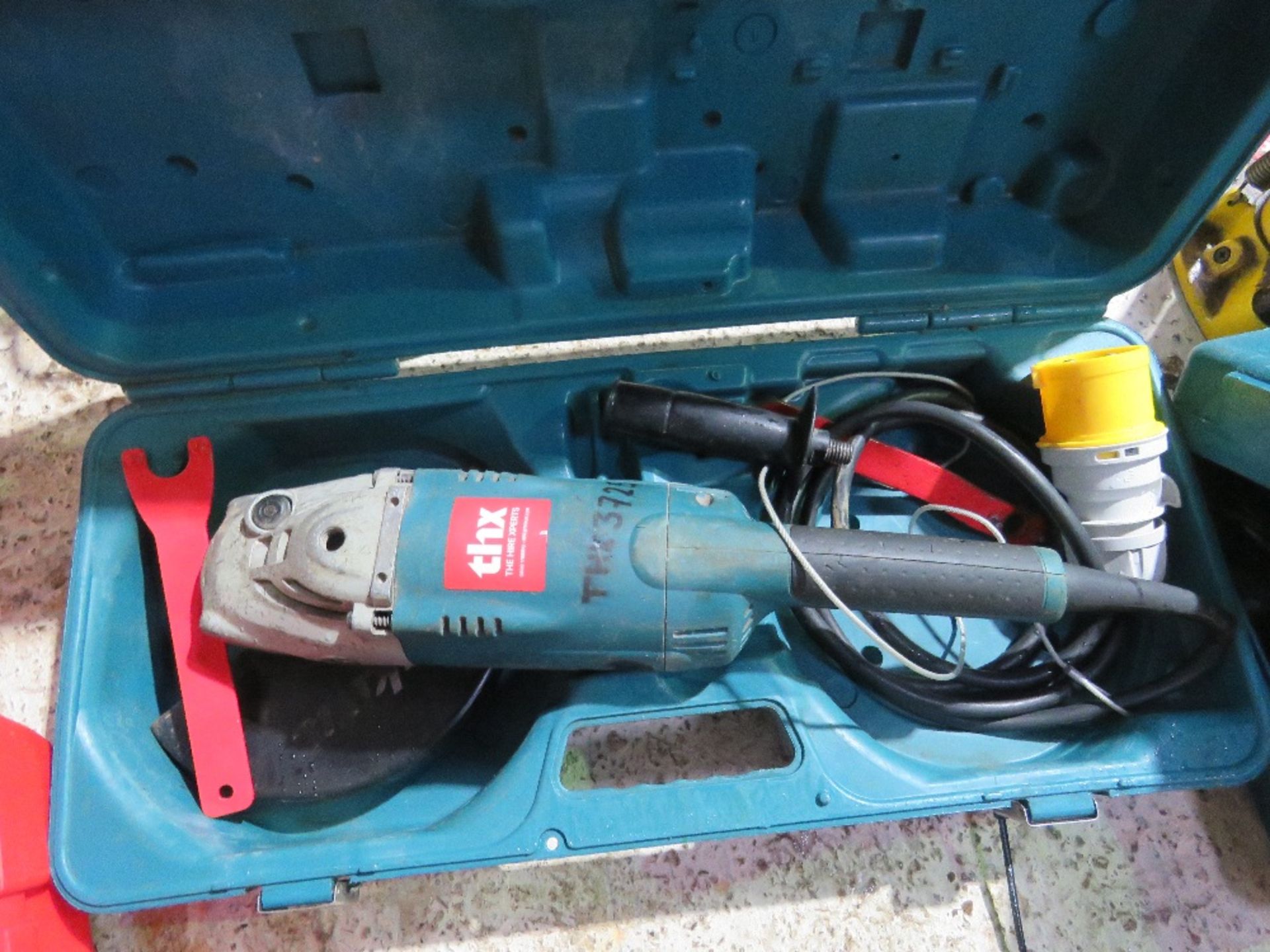 MAKITA 110VOLT ANGLE GRINDER IN A CASE THX3725