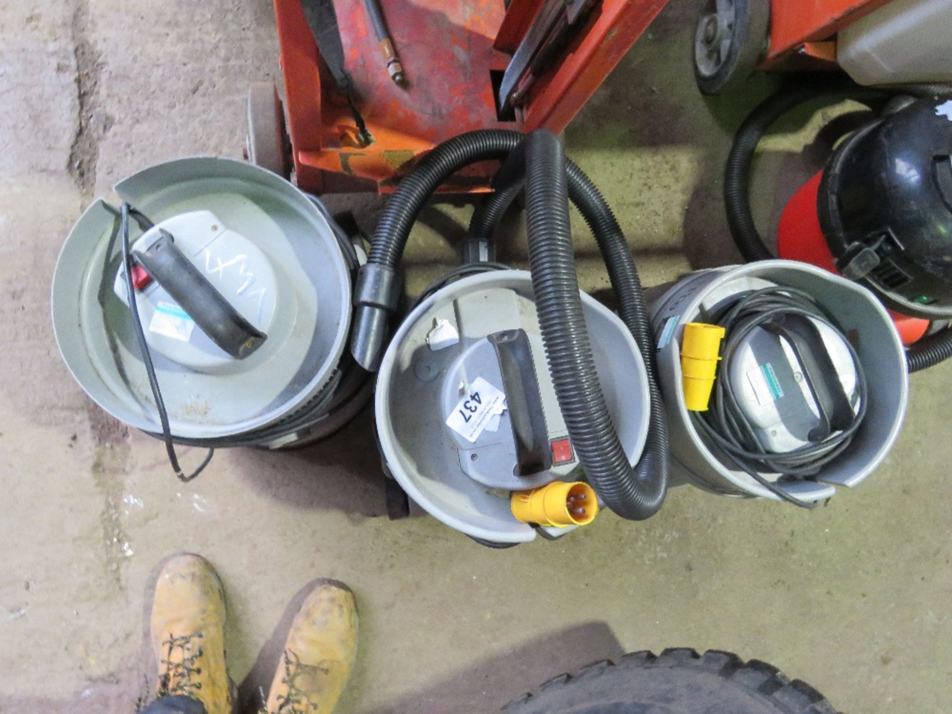 3NO 110VOLT VACUUM CLEANERS. SOURCED FROM COMPANY LIQUIDATION. THIS LOT IS SOLD UNDER THE AUCTI