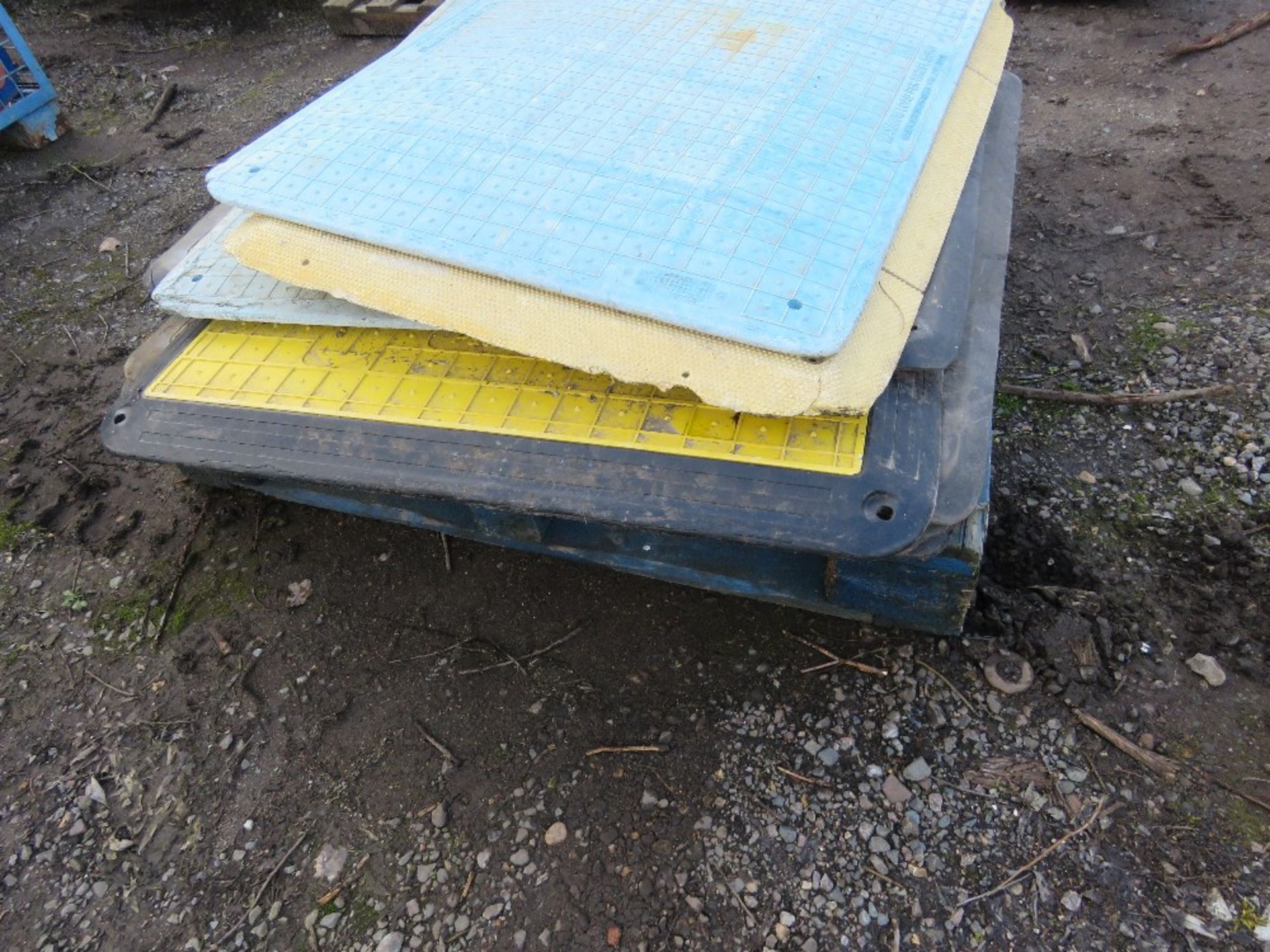 10NO GRP MANHOLE CROSSING PLATES. SOURCED FROM COMPANY LIQUIDATION. - Image 2 of 3