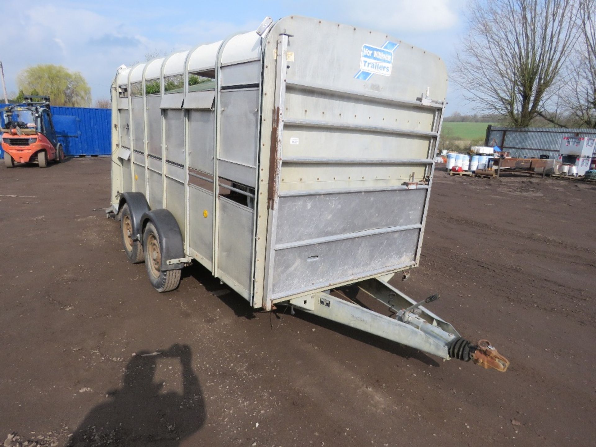 IFOR WILLIAMS TA510G-12 LIVESTOCK TRAILER WITH PARTITIONS AS SHOWN SN:SCK600000Y0288656. SOURCED FRO