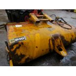 JCB240 HYDRAULIC DRIVEN FORKLIFT MOUNTED BRUSH WITH COLLECTOR BOX. 8FT WIDE APPROX.