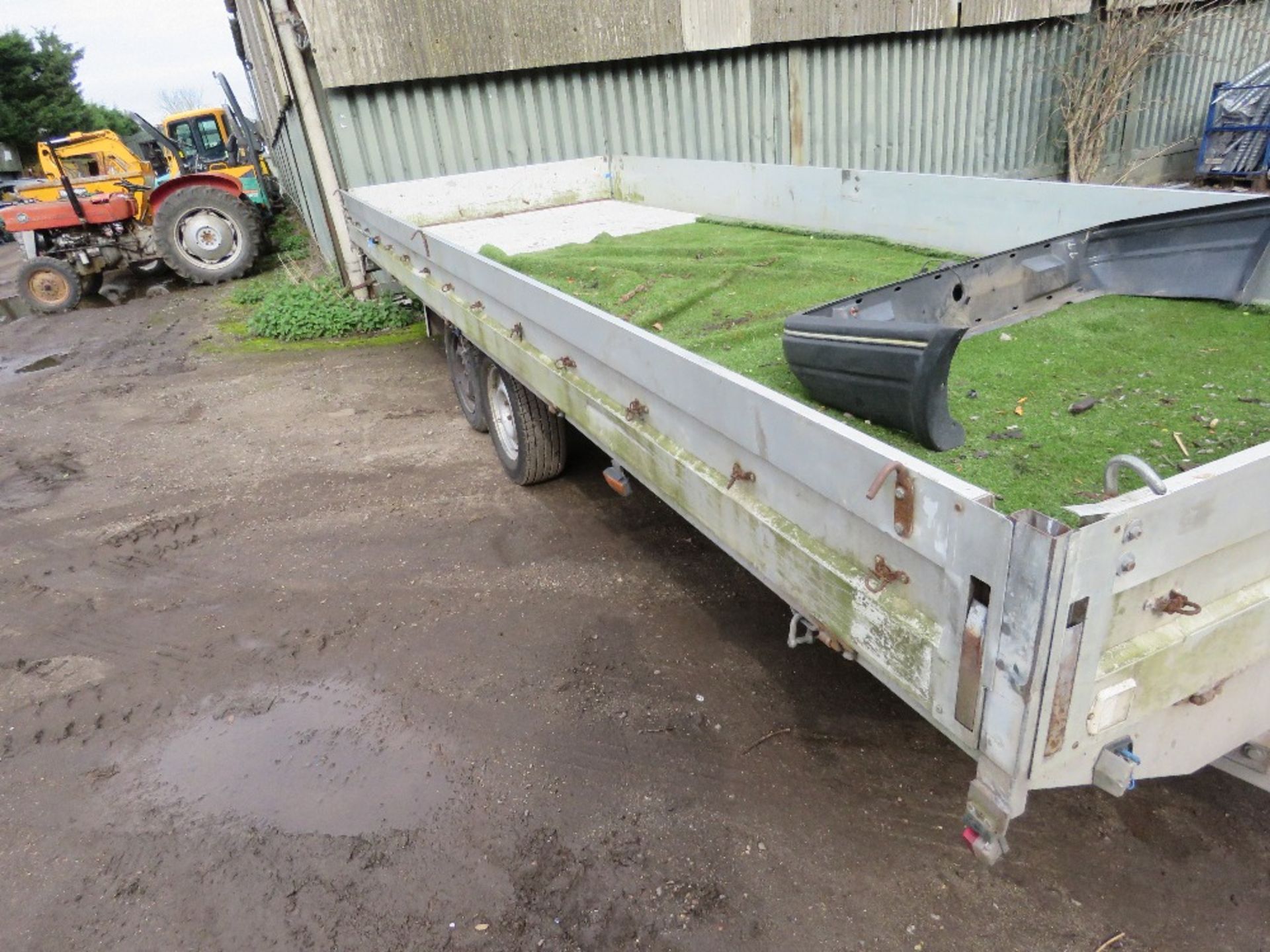 PUNZMANN TWIN AXLED LONG BED TRAILER, 20FT X 7FT BED APPROX WITH DROP SIDES. - Image 5 of 8