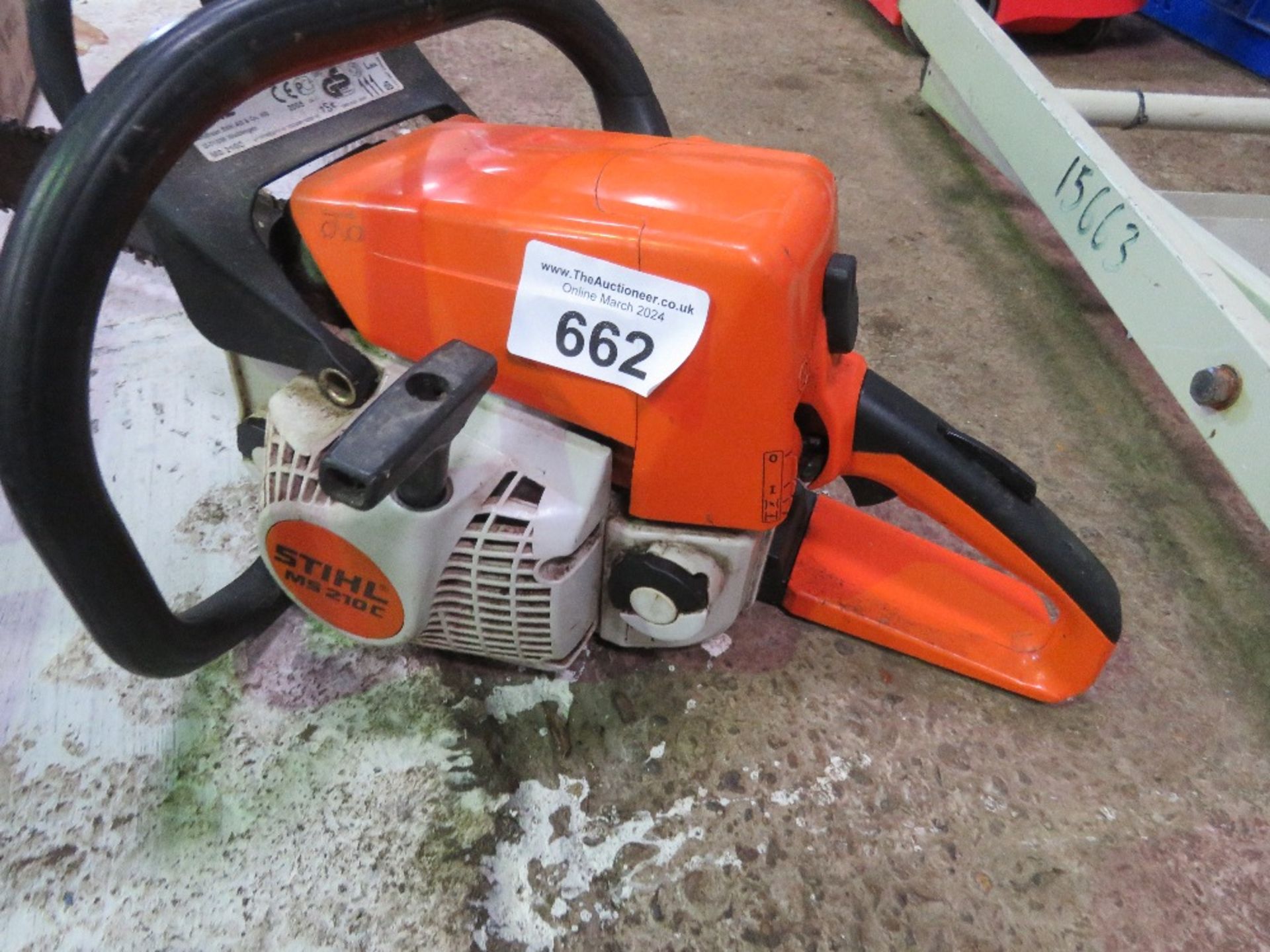 STIHL MS210C PETROL ENGINED CHAINSAW. THIS LOT IS SOLD UNDER THE AUCTIONEERS MARGIN SCHEME, THER - Image 4 of 4
