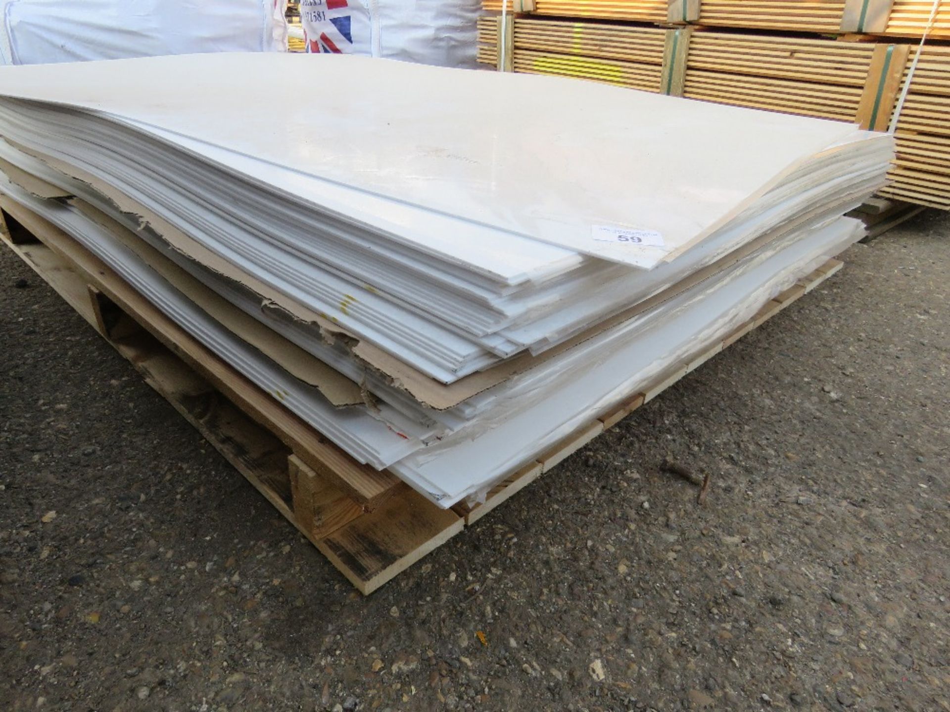 LARGE PALLET OF WORKTOP FACING SHEETS 3MM THICK 1.68M X 1.27M APPROX. LIKE FORMICA. - Image 4 of 5