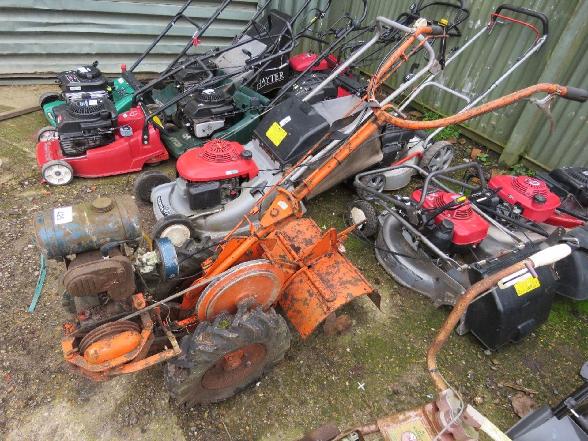 HOWARD 300 PETROL ROTORVATOR PLUS A MOUNTFIELD CHASSIS....THIS LOT IS SOLD UNDER THE AUCTIONEERS MAR - Bild 4 aus 8