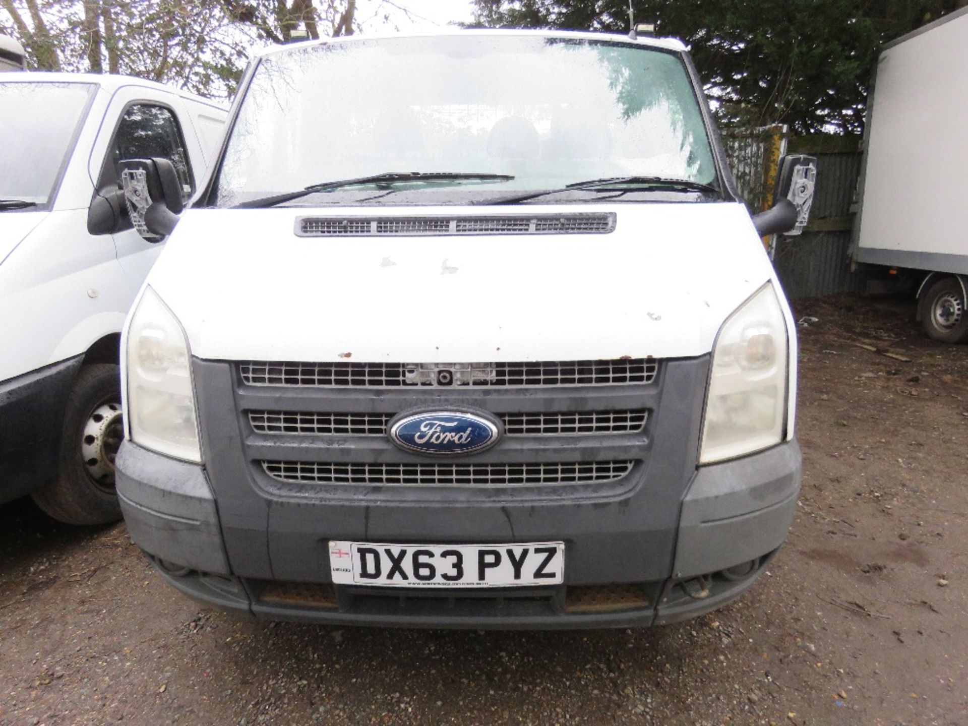 FORD TRANSIT TIPPER TRUCK REG:DX63 PYZ. WITH V5. MOT UNTIL 19/05/24. SOURCED FROM COMPANY LIQUIDATIO - Image 2 of 9