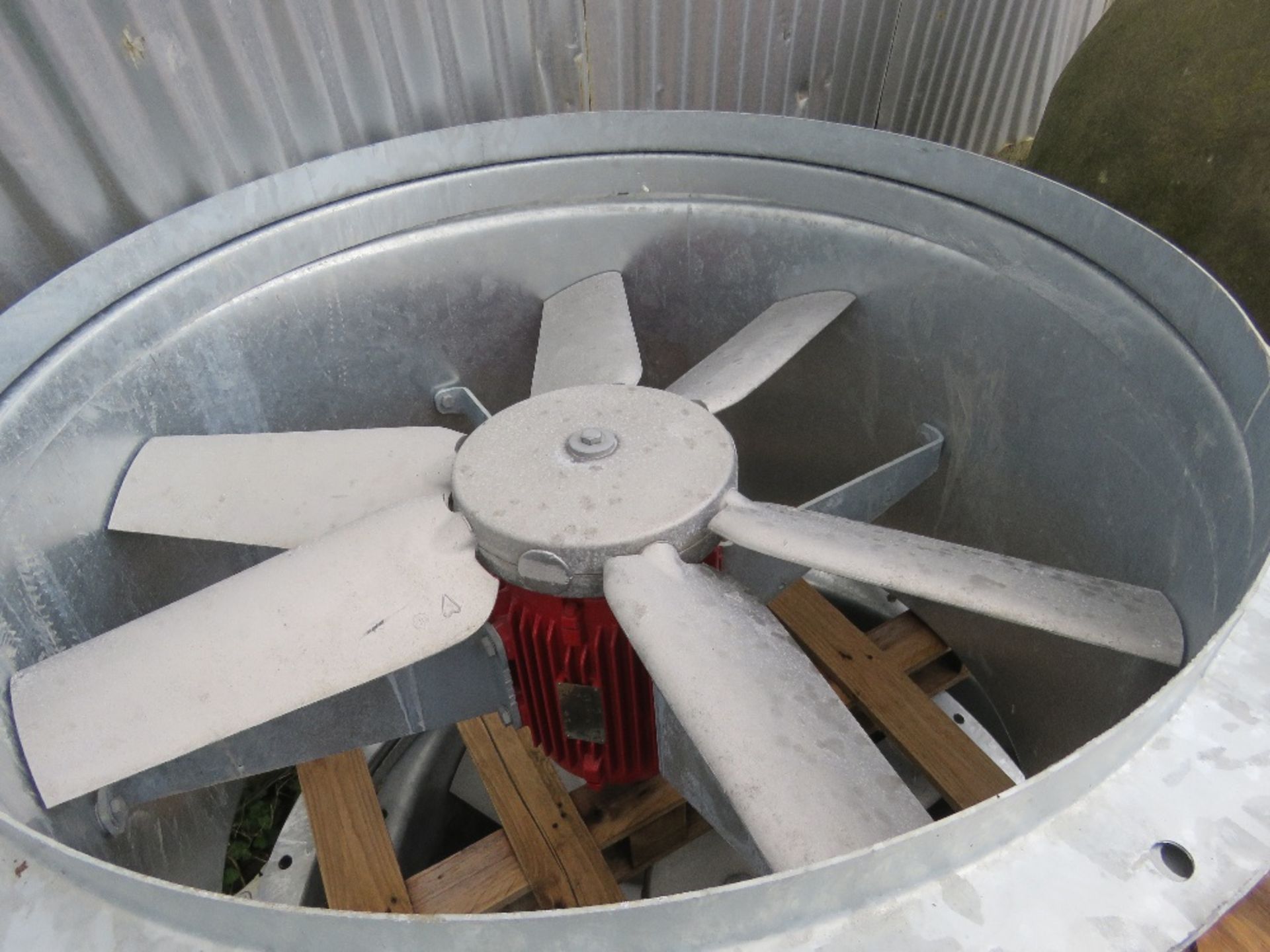 2 X LARGE INDUSTRIAL FANS, APPEAR UNUSED?? TYPE 380-420. 90CM INTERNAL DIAMETER. SOURCED FROM LARGE - Image 2 of 3