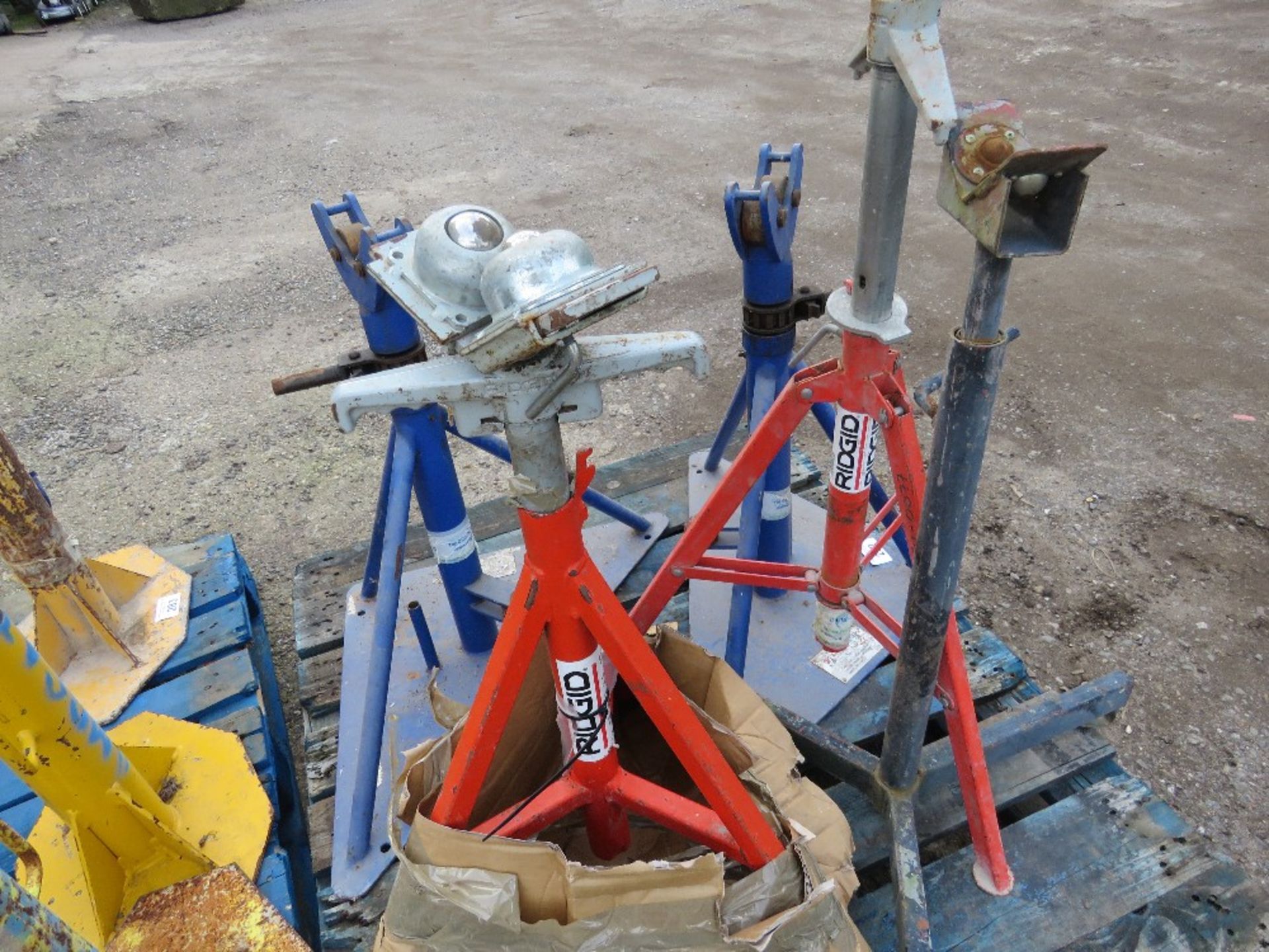 5NO ADJUSTABLE PIPE STANDS. SOURCED FROM COMPANY LIQUIDATION. - Bild 4 aus 4