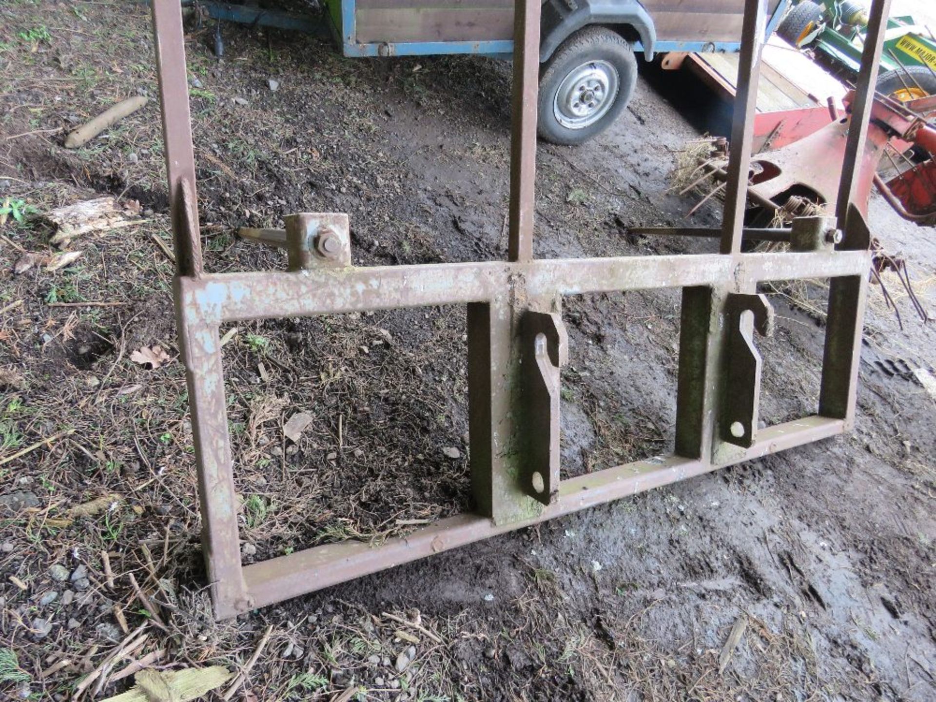 BALE MOVING TWIN SPIKED ATTACHMENT FOR TELEHANDLER. 7FT WIDTH APPROX. - Image 3 of 5