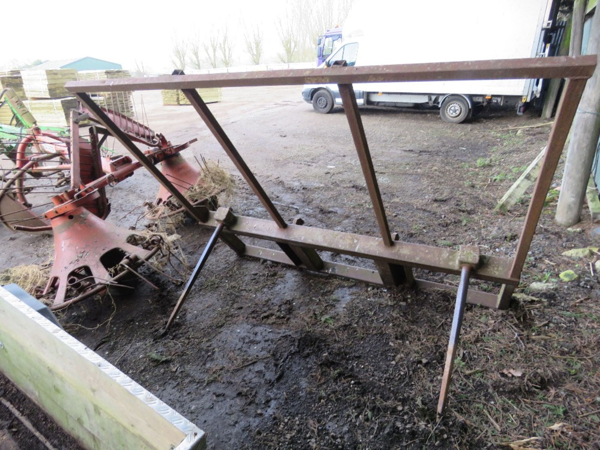 BALE MOVING TWIN SPIKED ATTACHMENT FOR TELEHANDLER. 7FT WIDTH APPROX. - Image 5 of 5