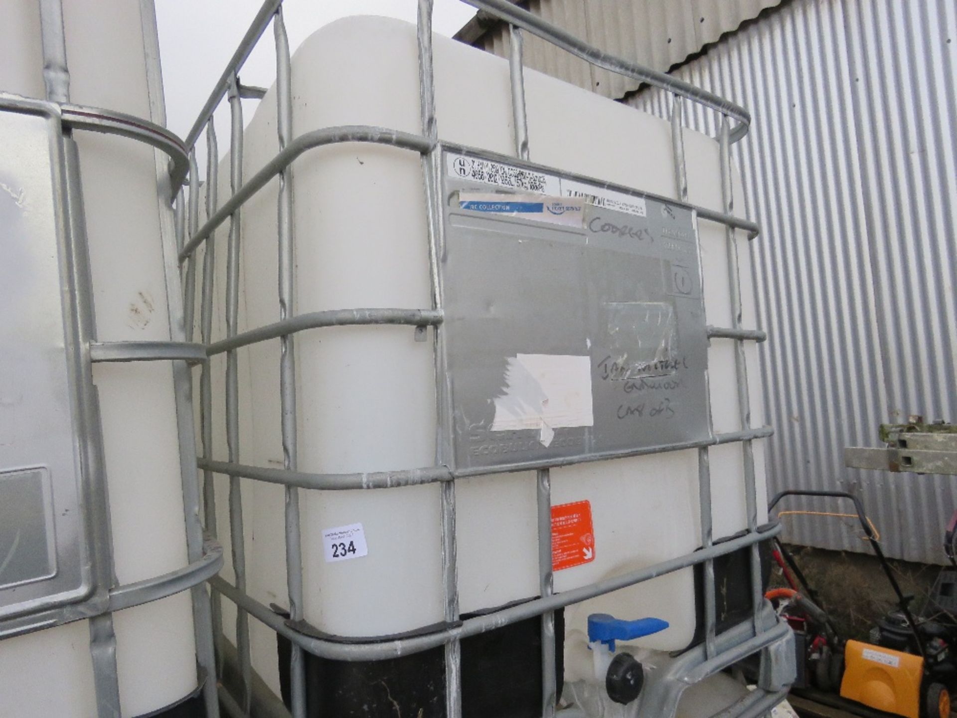 2NO IBC PLASTIC PALLET TANKS. THIS LOT IS SOLD UNDER THE AUCTIONEERS MARGIN SCHEME, THEREFORE NO - Image 2 of 2