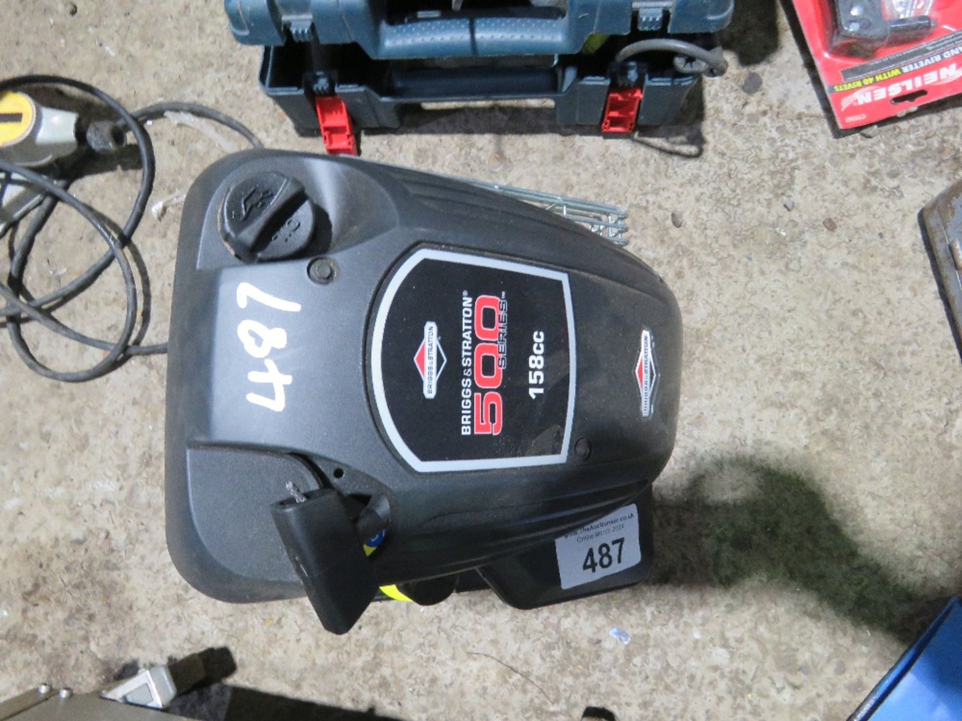 BRIGGS AND STRATTON 500 158CC LAWNMOWER ENGINE, UNUSED. SOURCED FROM COMPANY LIQUIDATION.