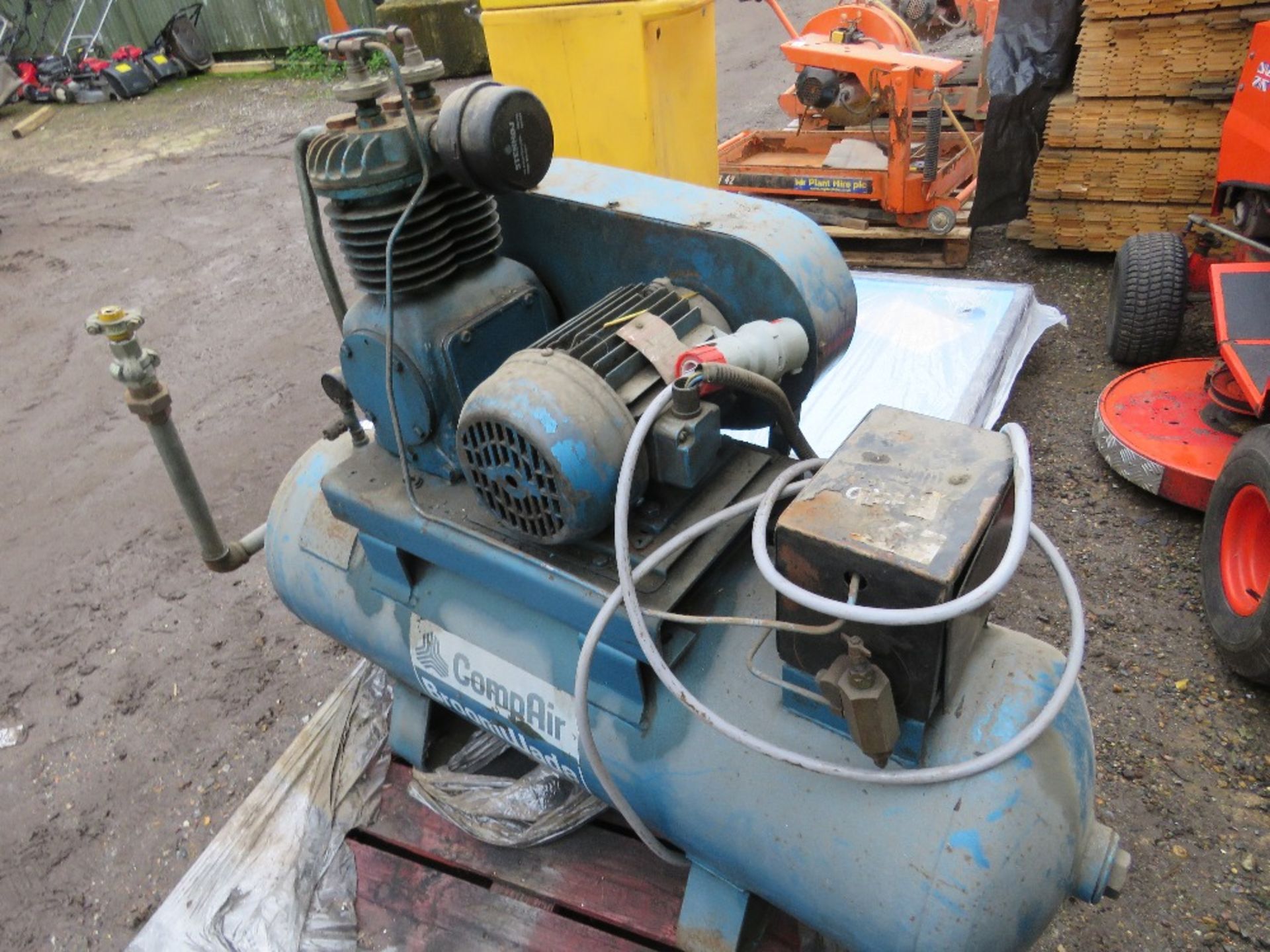 BROOMWADE COMPAIR 3 PHASE POWERED COMPRESSOR. - Image 4 of 4