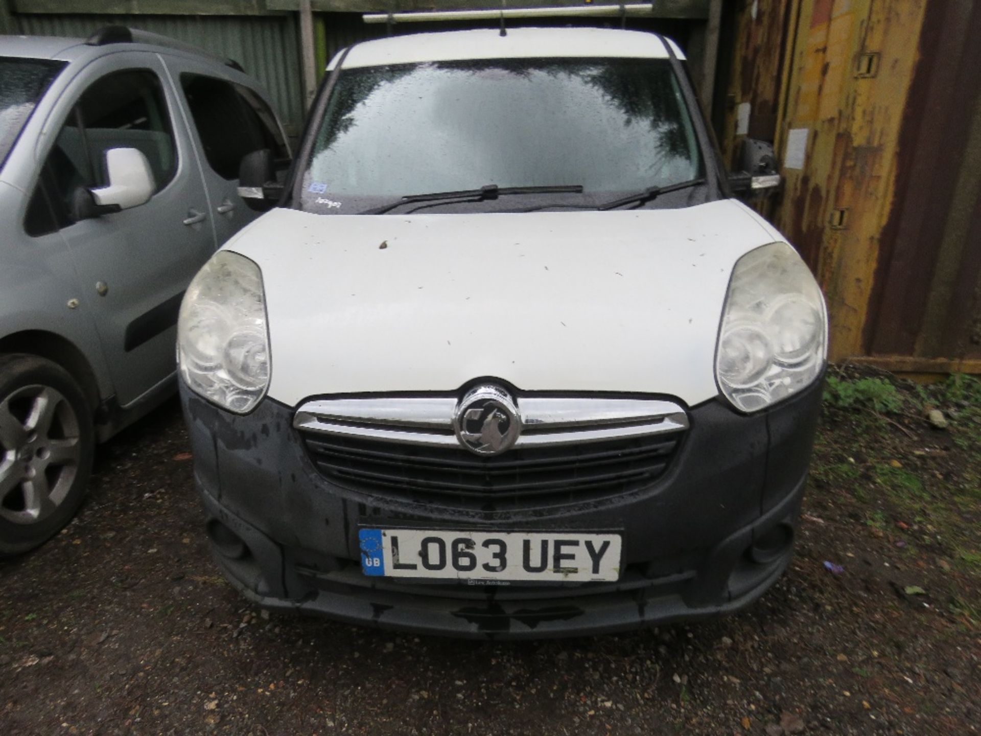 VAUXHALL COMBO PANEL VAN REG:LO63 UEY. WITH V5. MOT RECENTLY EXPIRED. SOURCED FROM COMPANY LIQUIDATI - Image 2 of 5