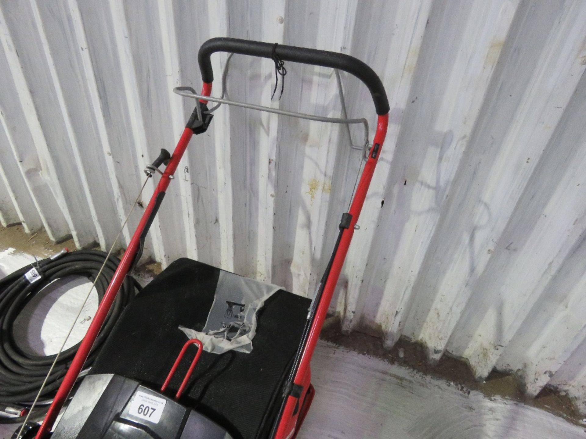 EINHELL HEAVY DUTY PETROL ENGINED MOWER WITH COLLECTOR, OWNER RETIRING. THIS LOT IS SOLD UNDER TH - Bild 4 aus 4