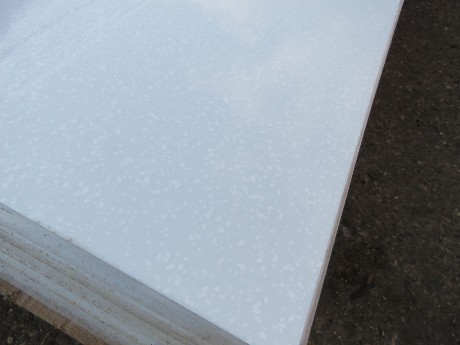 LARGE PALLET OF WORKTOP FACING SHEETS 3MM THICK 1.68M X 1.27M APPROX. LIKE FORMICA. - Image 2 of 5