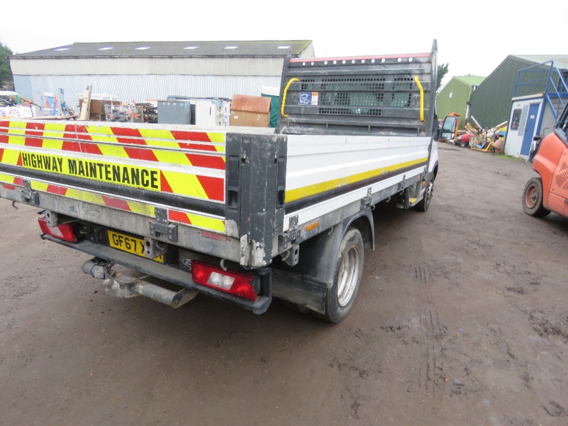 FORD TRANSIT DROP SIDE TRUCK REG:GF67 XAH. 147,016 REC MILES. WITH V5 AND MOT 17/11/24 FIRST REGIST - Image 6 of 12