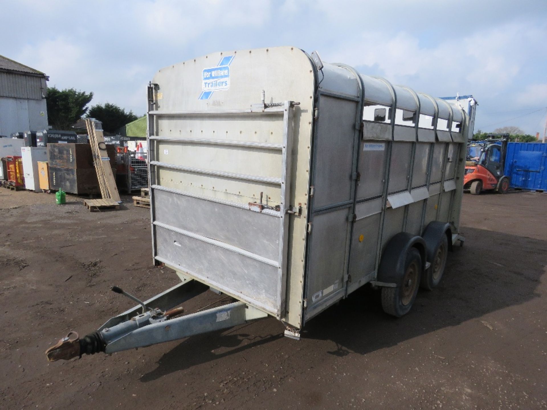 IFOR WILLIAMS TA510G-12 LIVESTOCK TRAILER WITH PARTITIONS AS SHOWN SN:SCK600000Y0288656. SOURCED FRO - Image 5 of 12