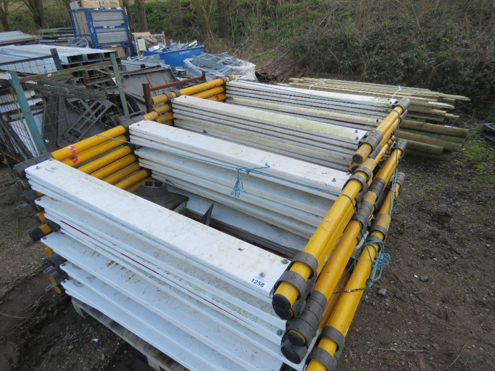 PLASTIC SAFETY BARRIERS WITH FEET, 28NO IN TOTAL APPROX.....THIS LOT IS SOLD UNDER THE AUCTIONEERS M - Image 2 of 5