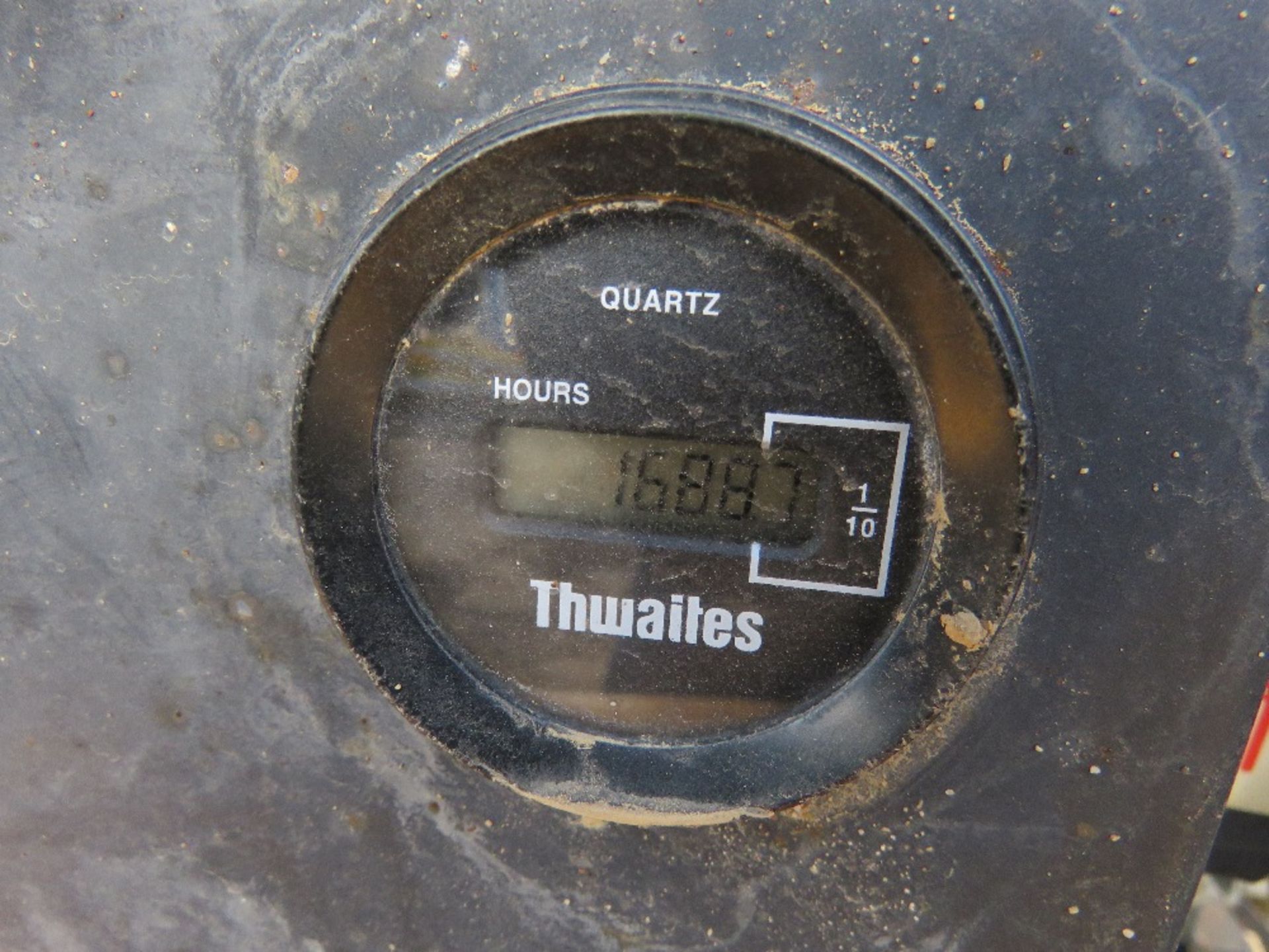 THWAITES 3 TONNE STRAIGHT TIP DUMPER YEAR 2014. 1688 REC HRS SN:SLCM570Z1408C8990. PN:401 DIRECT F - Image 9 of 10