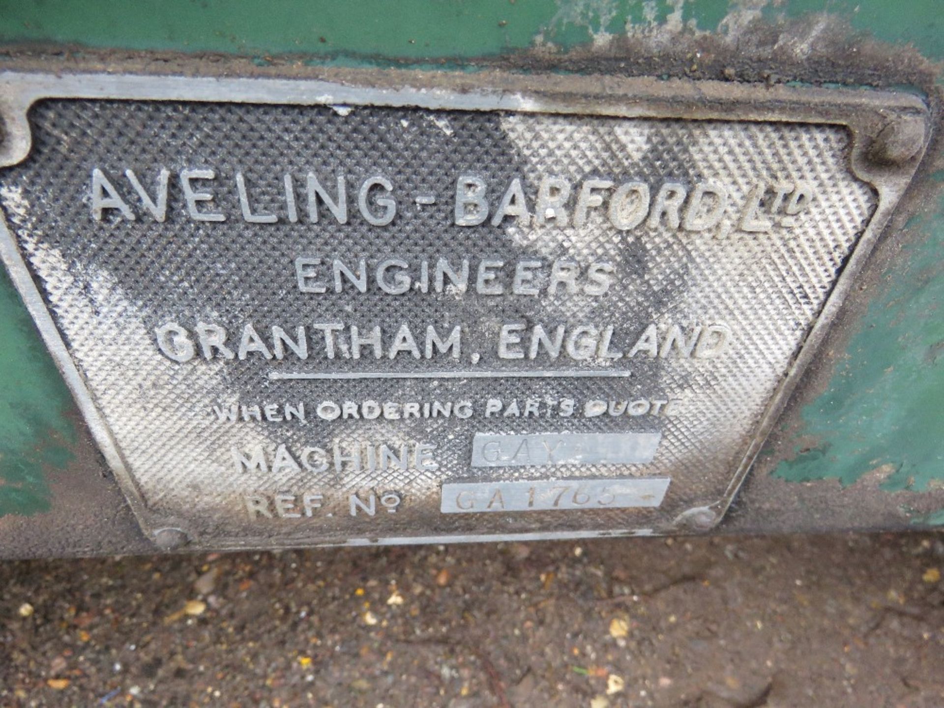 AVELING BARFORD VINTAGE 3 DRUM RIDE ON GREENS ROLLER. - Image 6 of 10