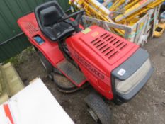 LAWNFLITE 940 RIDE ON MOWER WITH COLLECTOR. PART EXCHANGE MACHINE, CONDITION UNKNOWN. THIS LOT IS