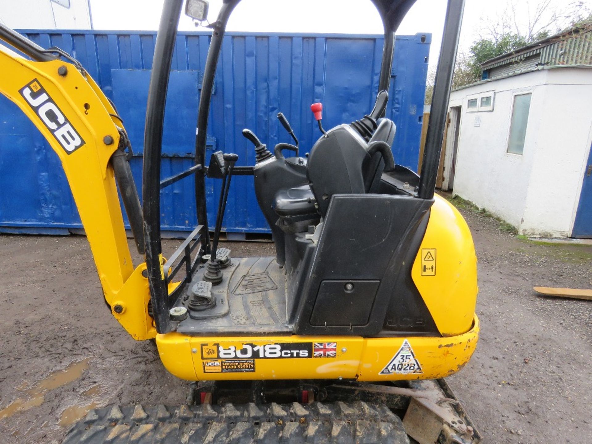 JCB 8018CTS RUBBER TRACKED MINI EXCAVATOR YEAR 2017, 1017 REC HOURS. WITH ONE BUCKET AND A POST HOLE - Image 2 of 12