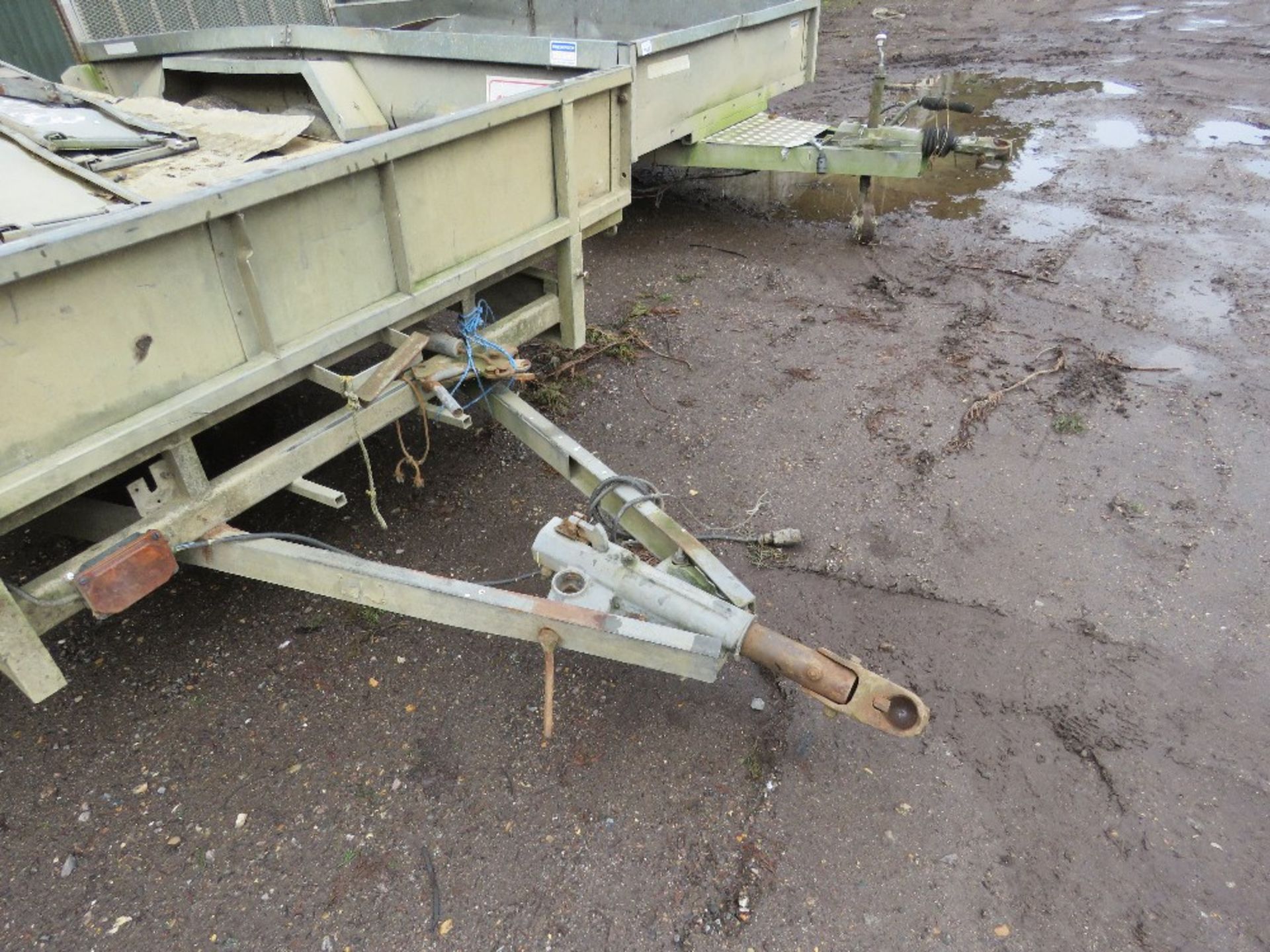 IFOR WILLIAMS TWIN AXLED LM166G FLAT BED PLANT TRAILER. SOURCED FROM FARM CLOSURE / LIQUIDATION. - Image 2 of 7