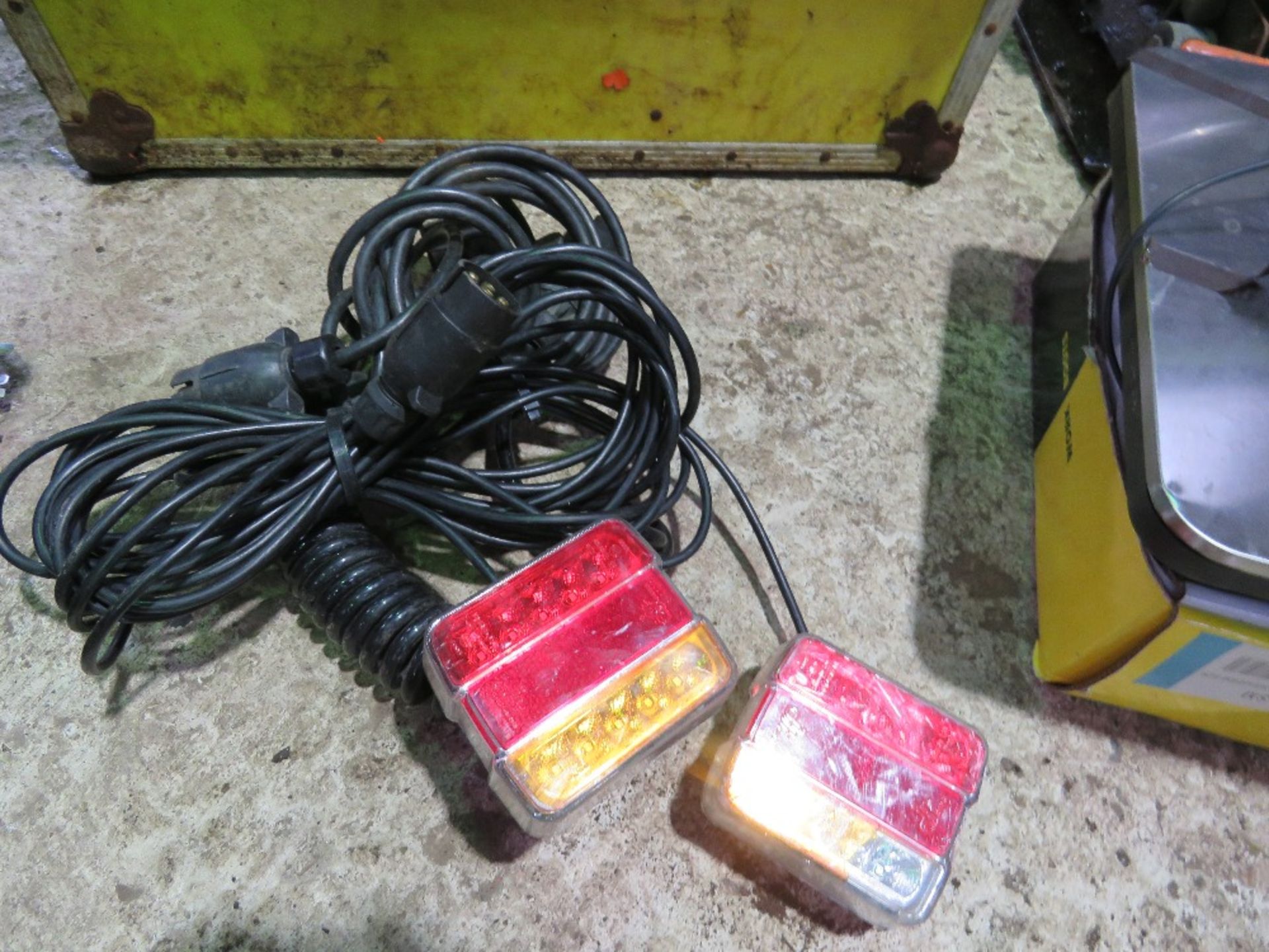 MAGNETIC TRAILER LIGHTS....THIS LOT IS SOLD UNDER THE AUCTIONEERS MARGIN SCHEME, THEREFORE NO VAT WI - Image 2 of 4