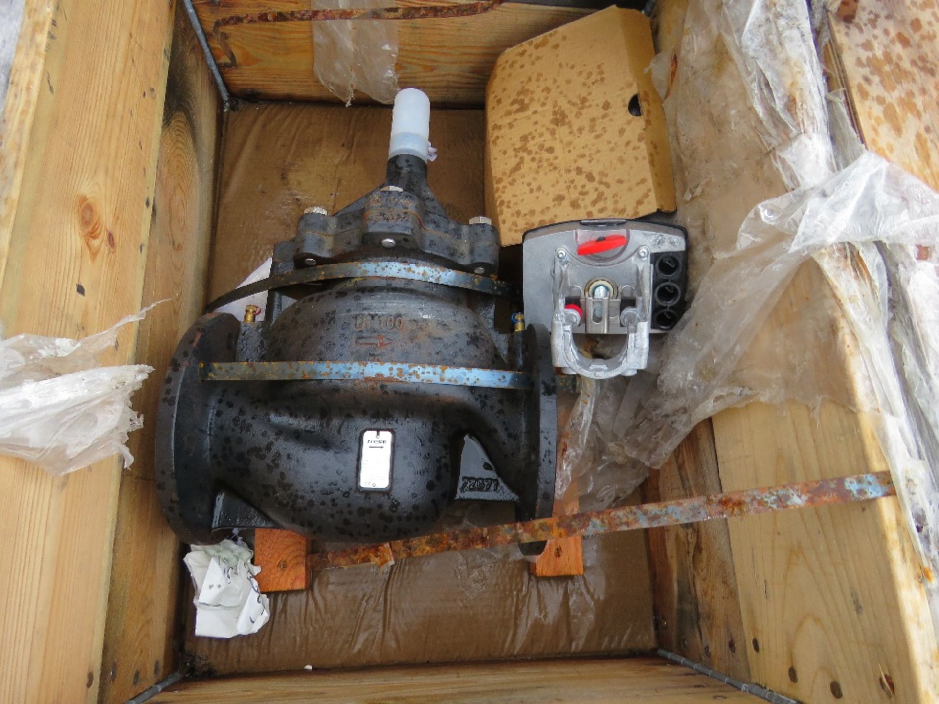 2 X LARGE FRESE 53-1203 GATE VALVES, BOXED, UNUSED. SOURCED FROM LARGE SCALE COMPANY LIQUIDATION. - Image 2 of 3