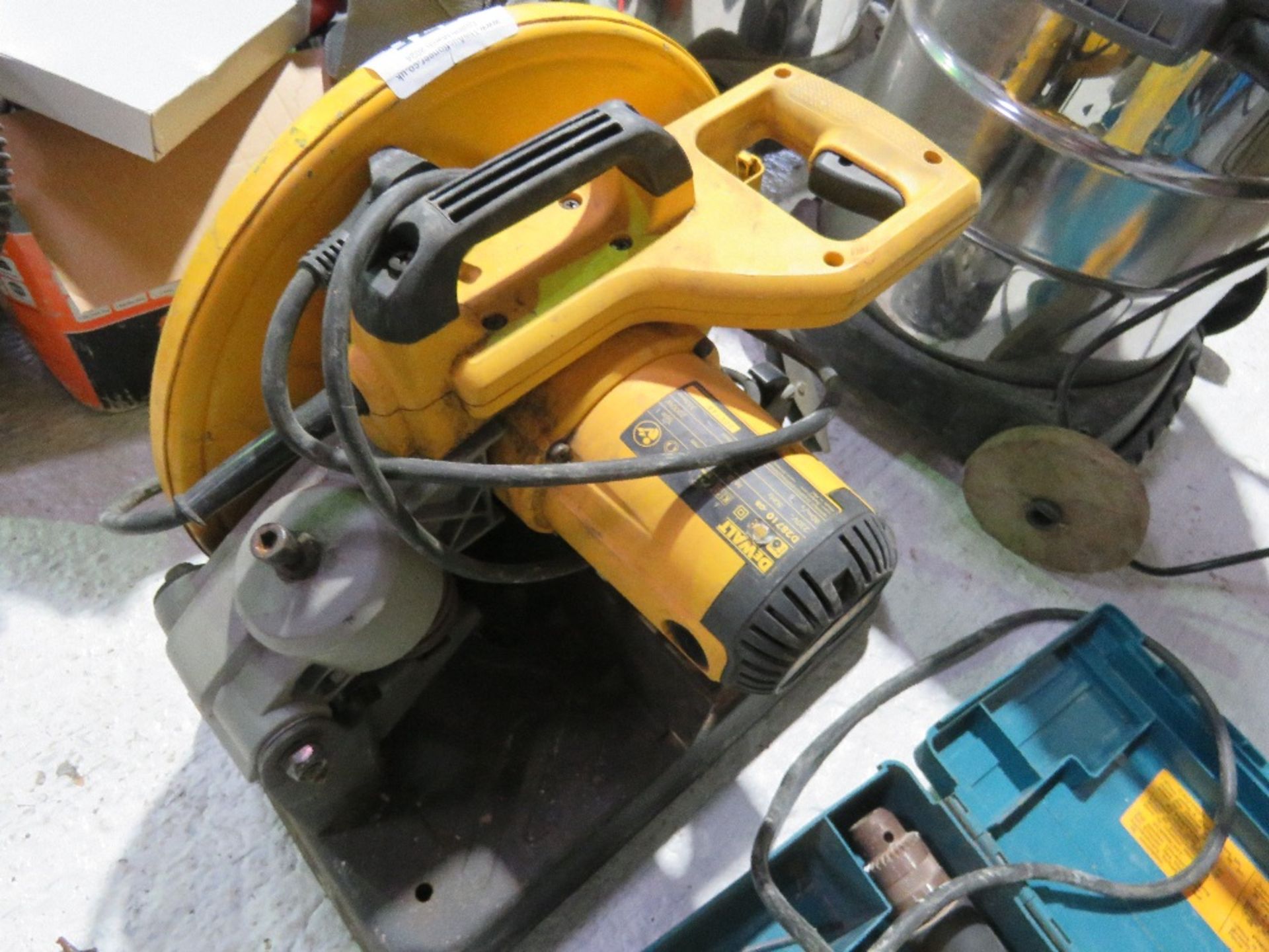 DEWALT 240VOLT METAL CUTTING CROSS CUT SAW. DIRECT FROM LOCAL RETIRING BUILDER. THIS LOT IS SOL - Image 2 of 4