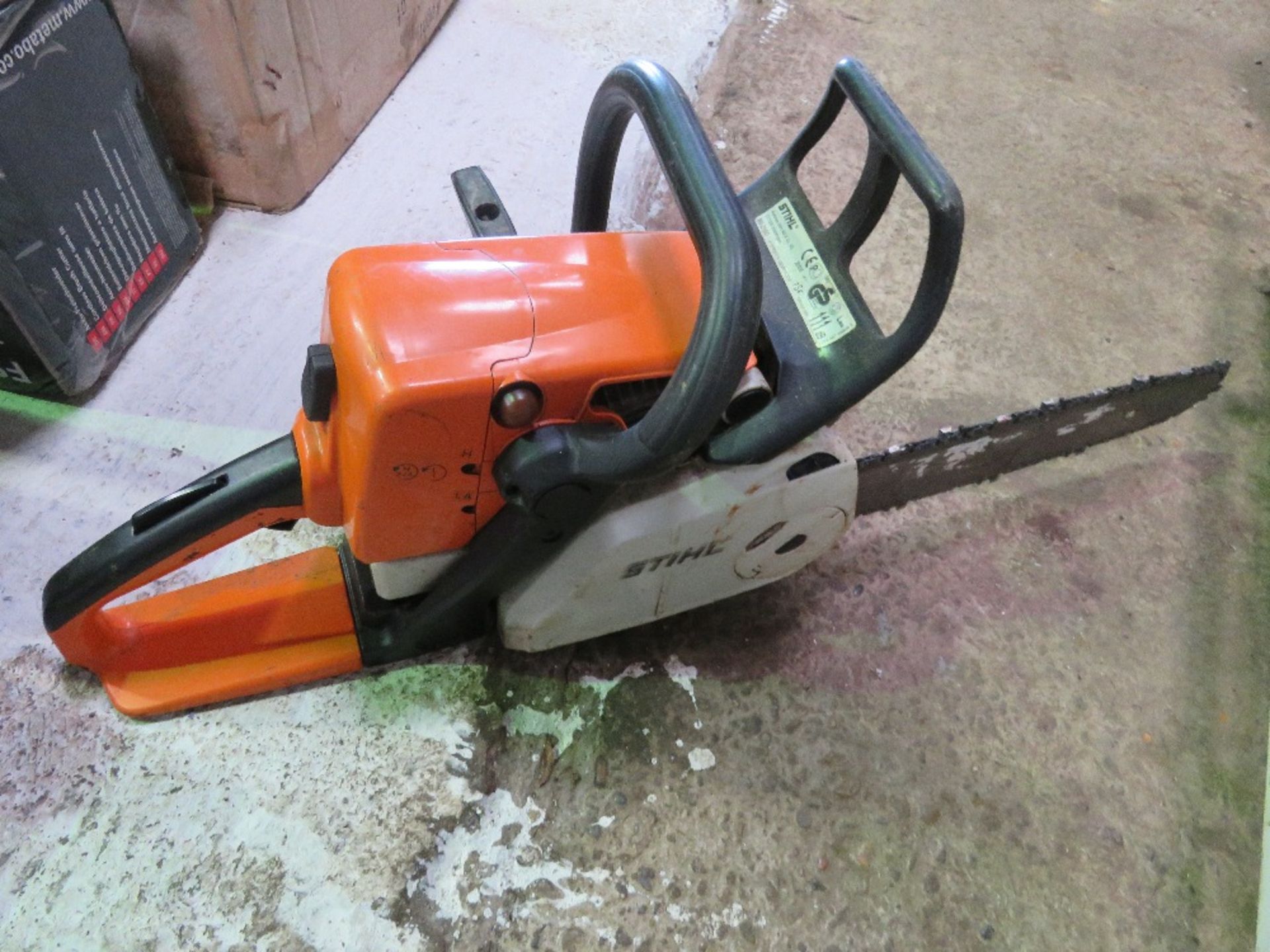 STIHL MS210C PETROL ENGINED CHAINSAW. THIS LOT IS SOLD UNDER THE AUCTIONEERS MARGIN SCHEME, THER - Image 2 of 4