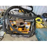 JCB HYDRAULIC BREAKER PACK WITH ANTI VIBRATION GUN AND HOSE.