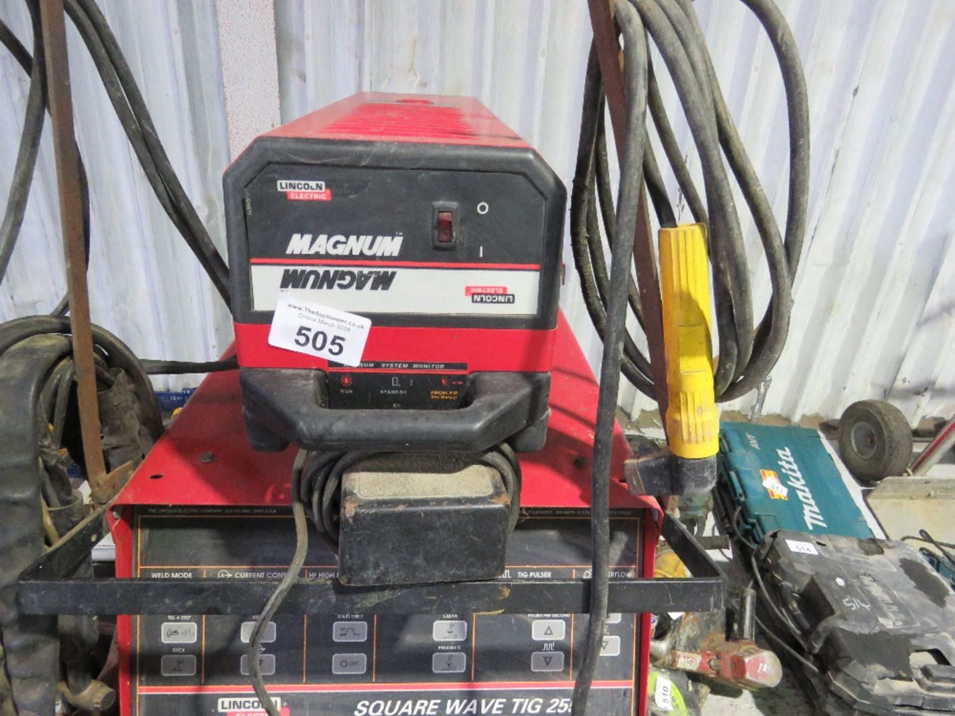 LINCOLN SQUARE WAVE TIG255 WELDER WITH MAGNUM UNIT, 3 PHASE. THIS LOT IS SOLD UNDER THE AUCTIONEE - Bild 4 aus 7