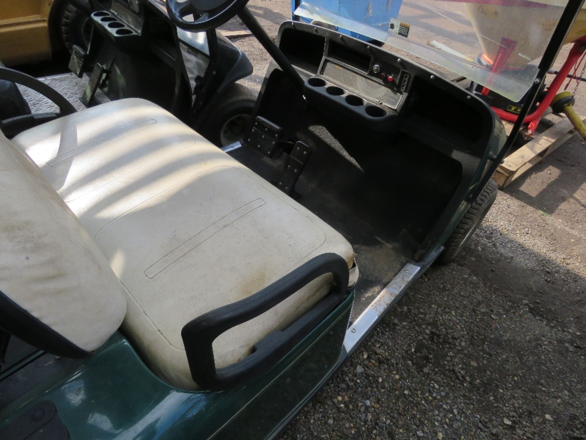 EZGO PETROL ENGINED GOLF BUGGY. GREEN COLOURED. WHEN TESTED WAS SEEN TO RUN, DRIVE, STEER AND BRAKE - Image 3 of 6