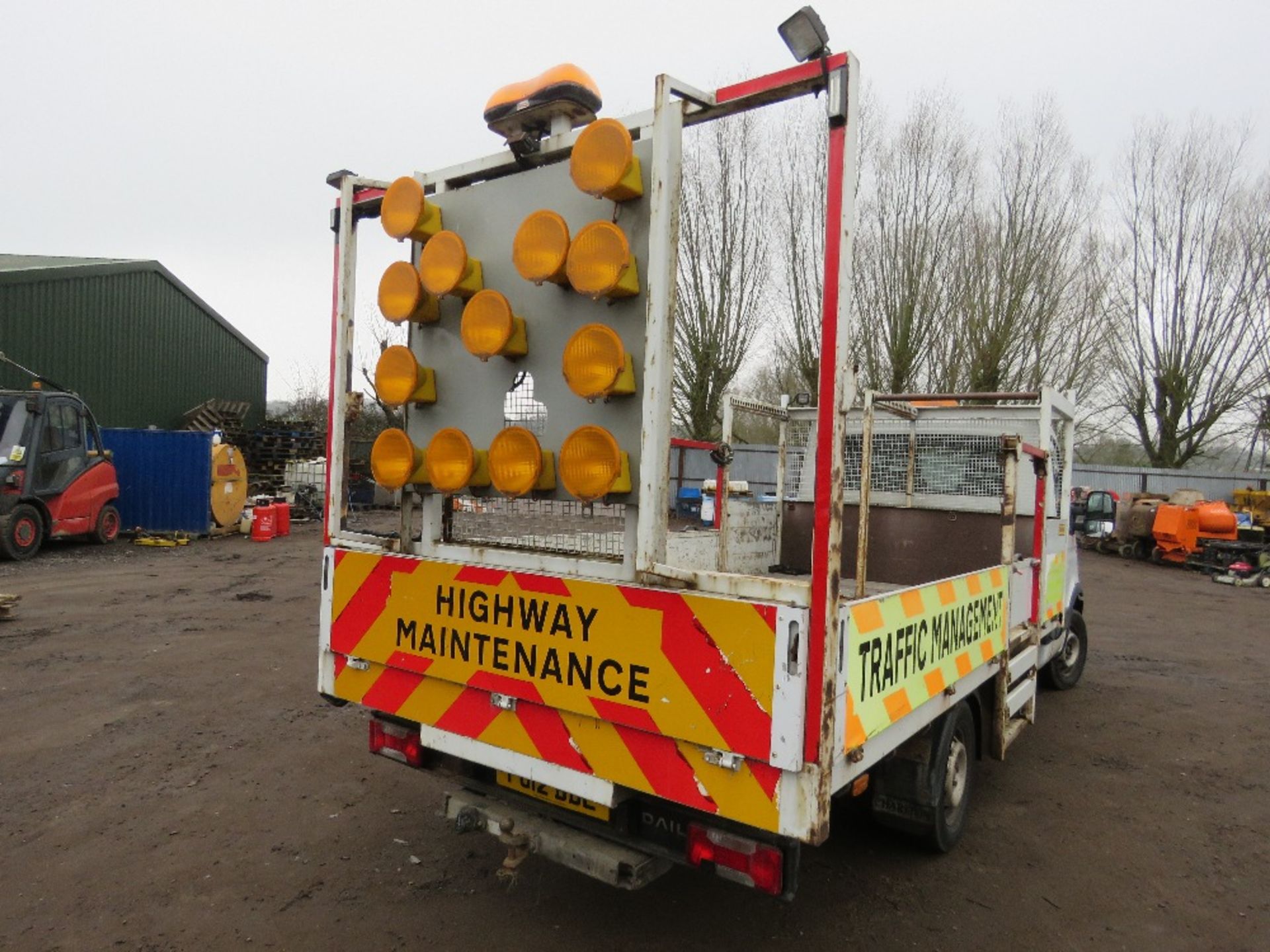 IVECO 35S13 TRAFFIC MANAGEMENT 3.5 TONNE DROP SIDE TRUCK REG: PO12 BBE. WITH V5 AND MOT UNTIL 26/04/ - Image 3 of 12